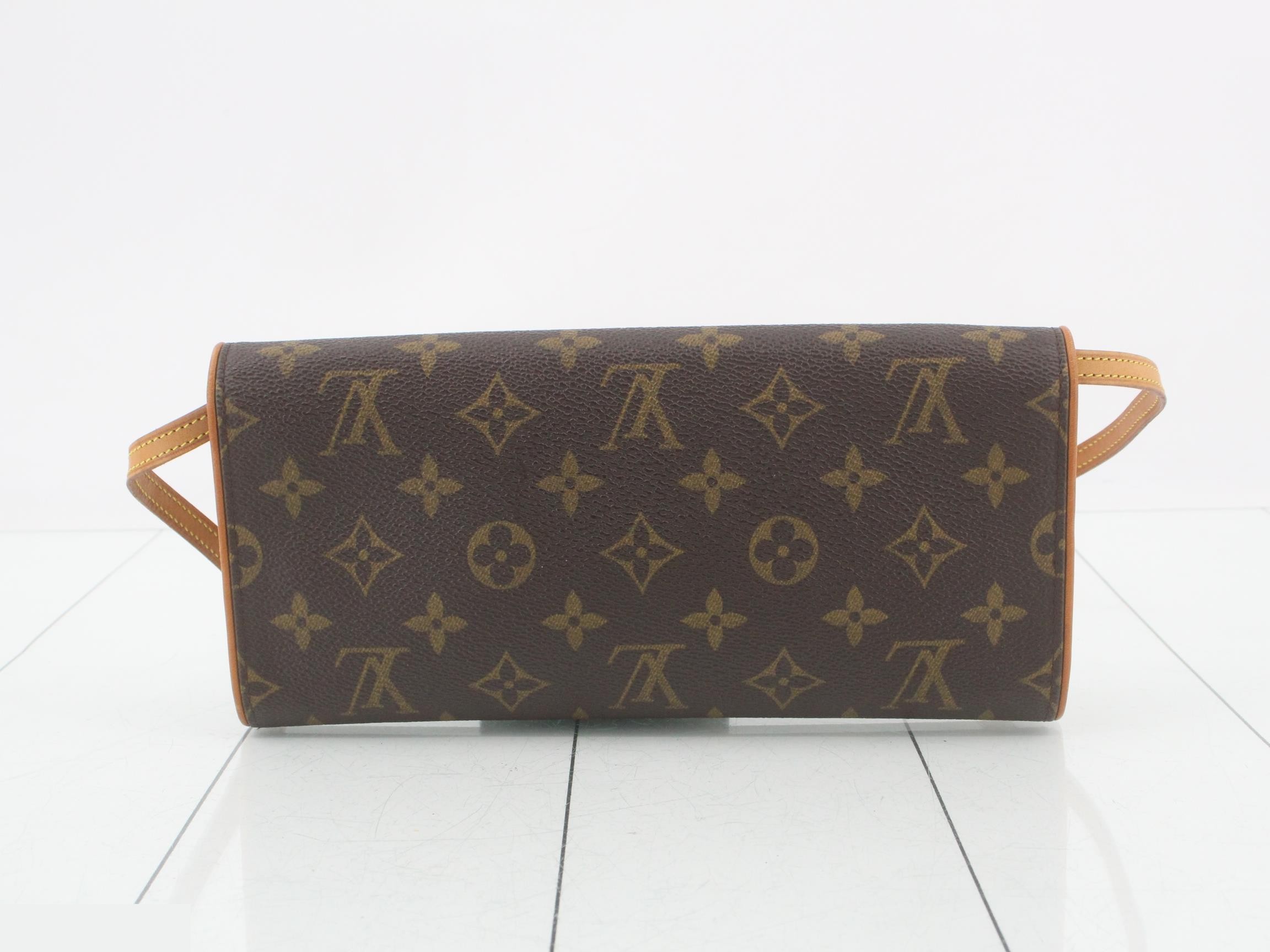 M51852 Pochette Twin GM with shoulder strap 321 — view 2