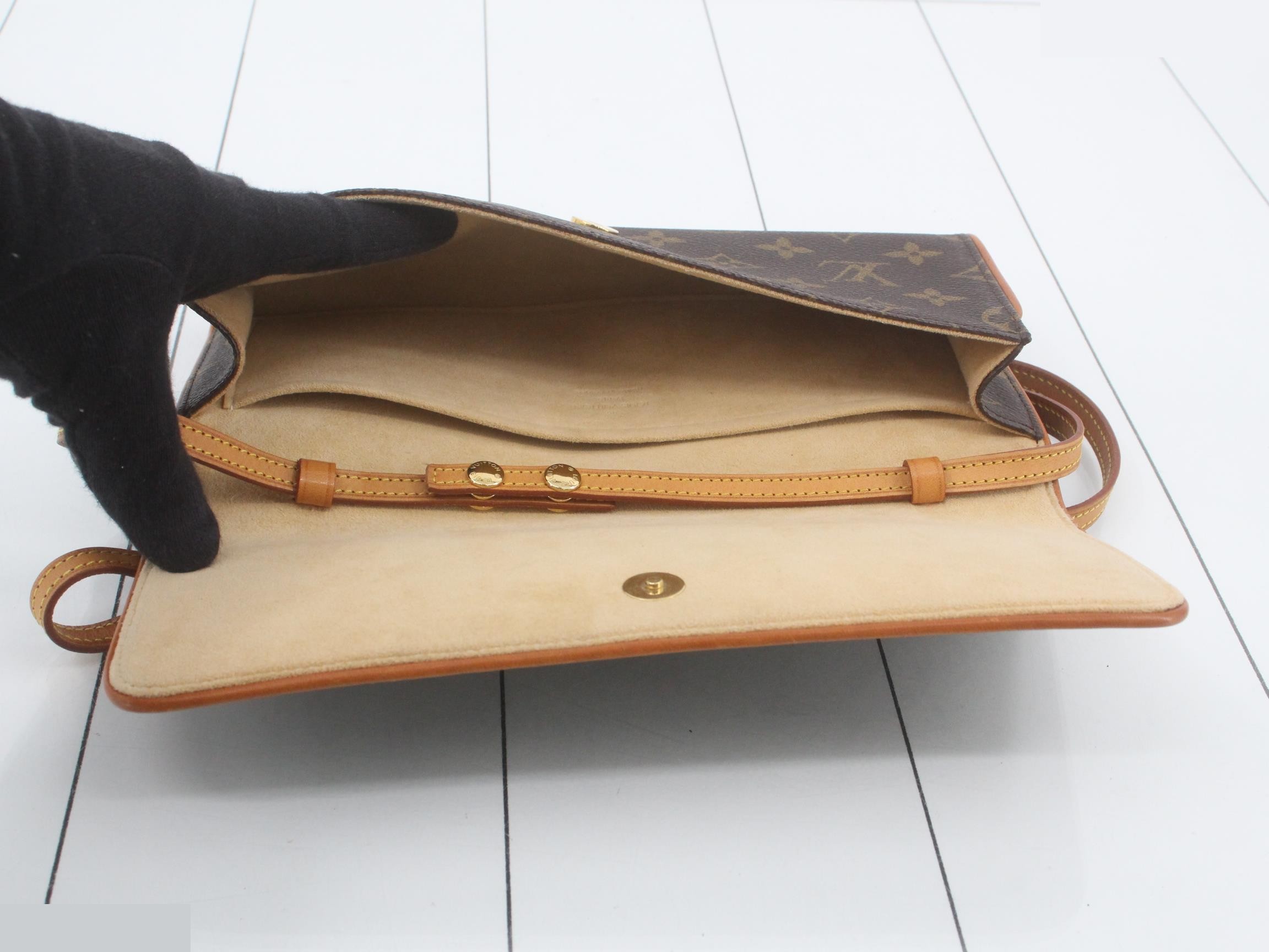M51852 Pochette Twin GM with shoulder strap 321 — view 4