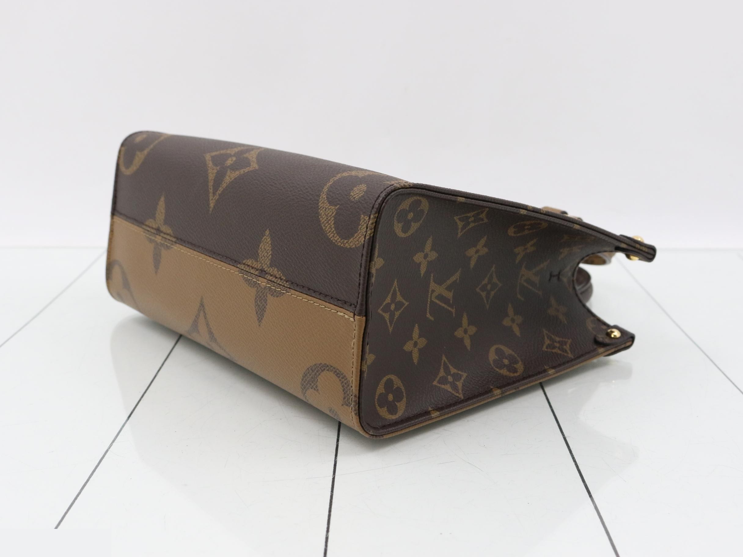 OnTheGo PM pouch with shoulder strap — view 6