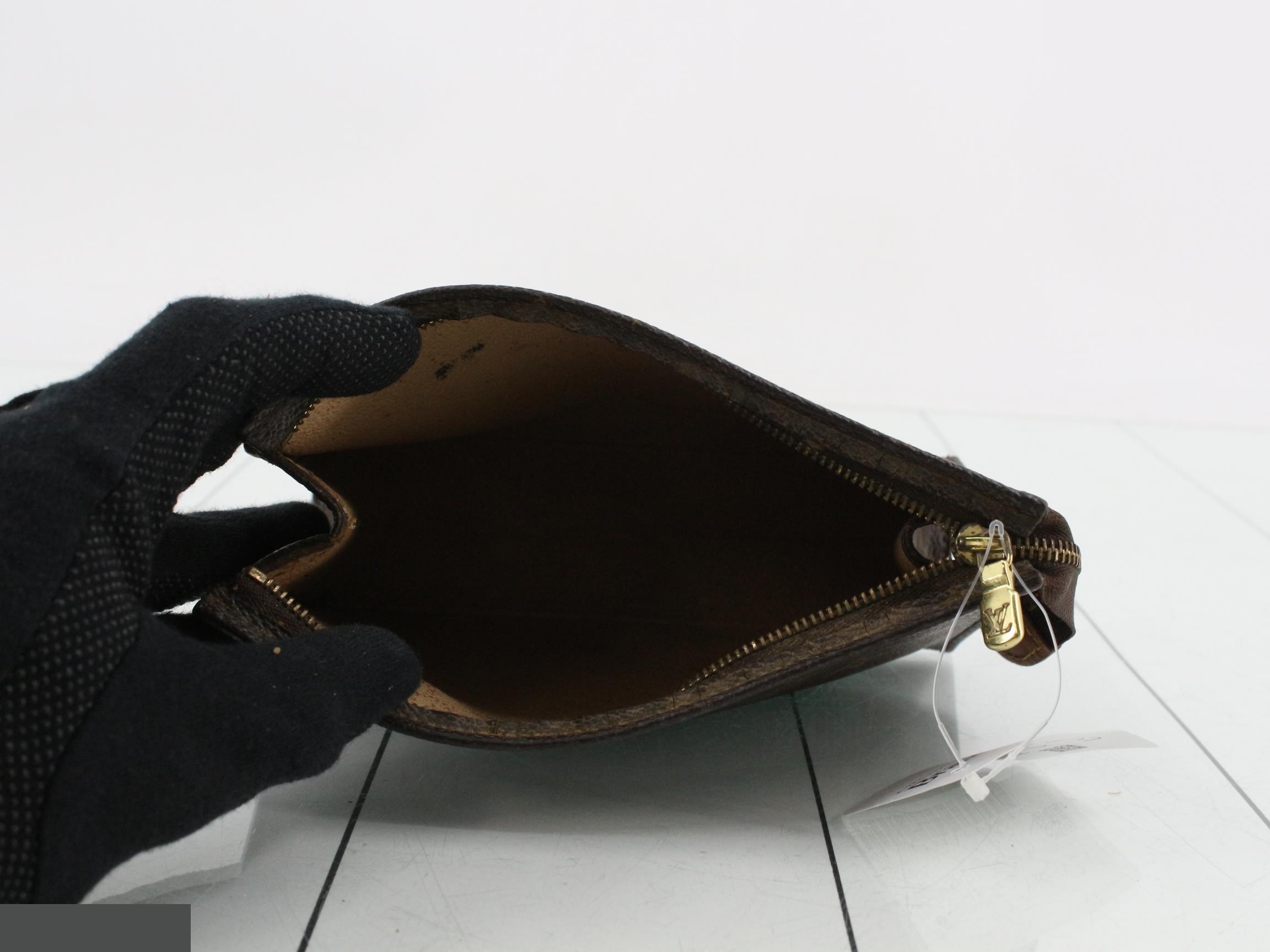 Pochette Toilette 19 Monogram Pouch — view 4