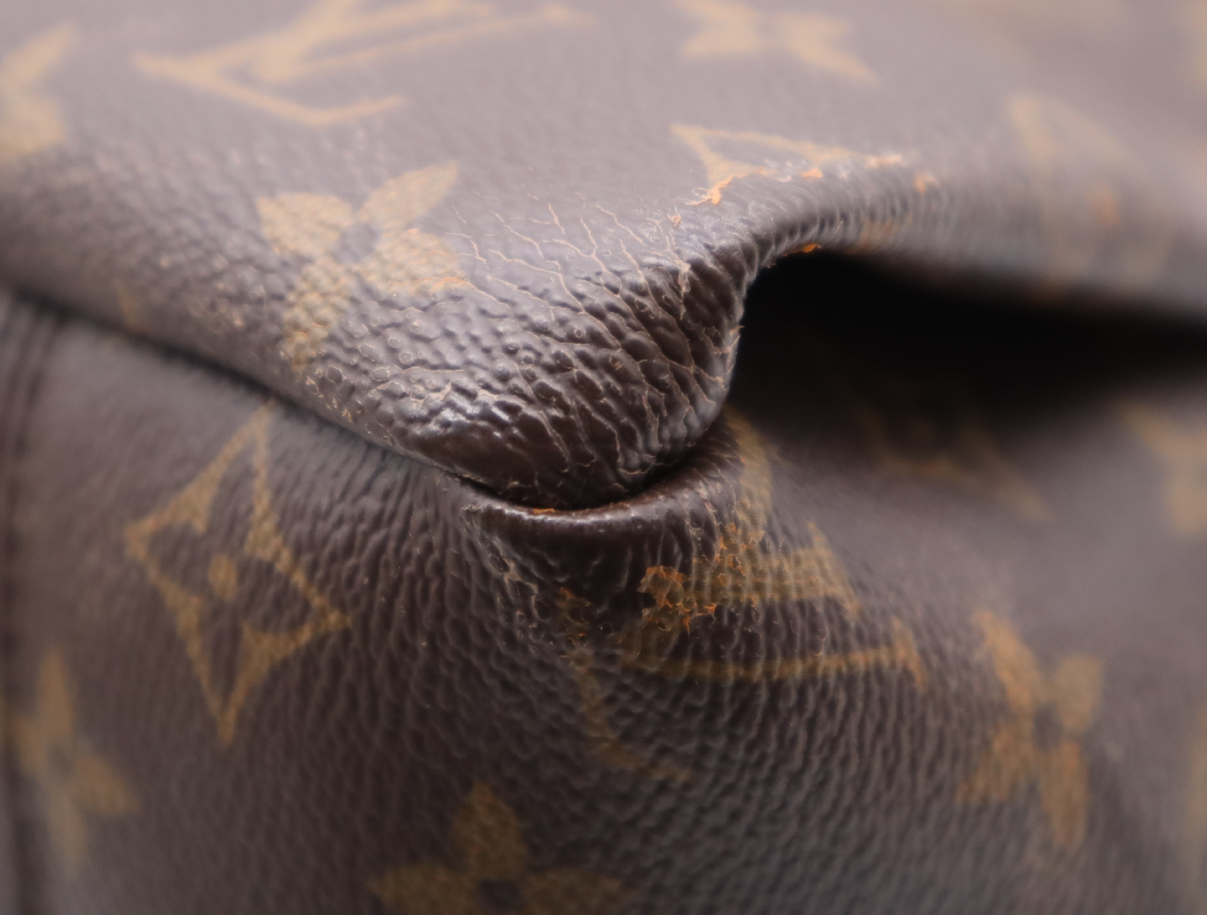 M40249 Monogram Artsy MM Tote Bag — view 7