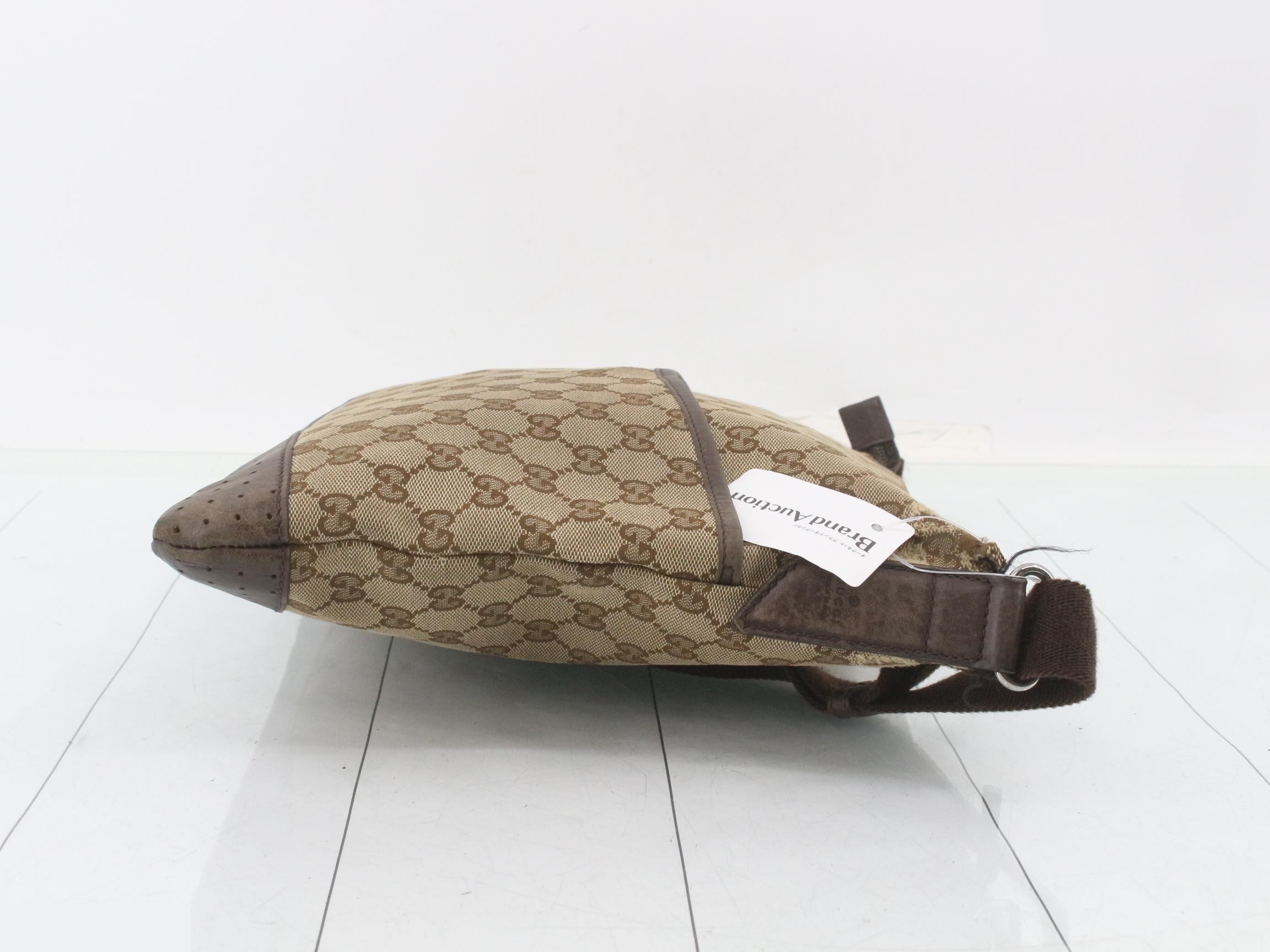 GG canvas shoulder bag — view 3