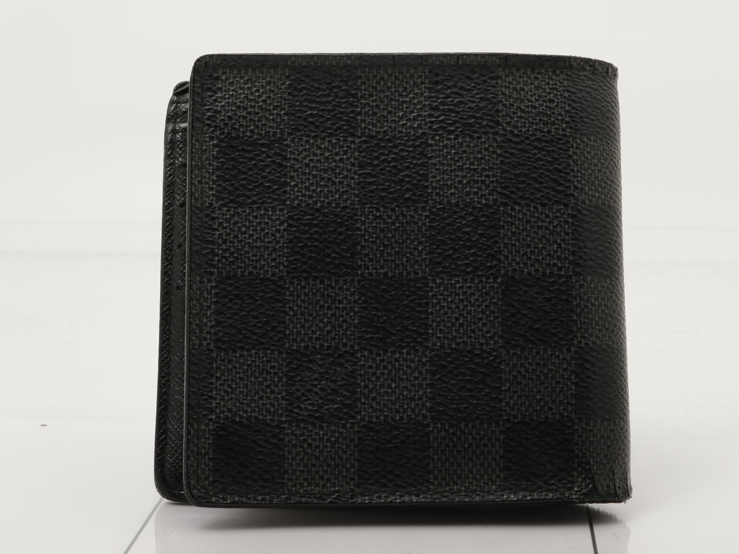 wallet — view 2