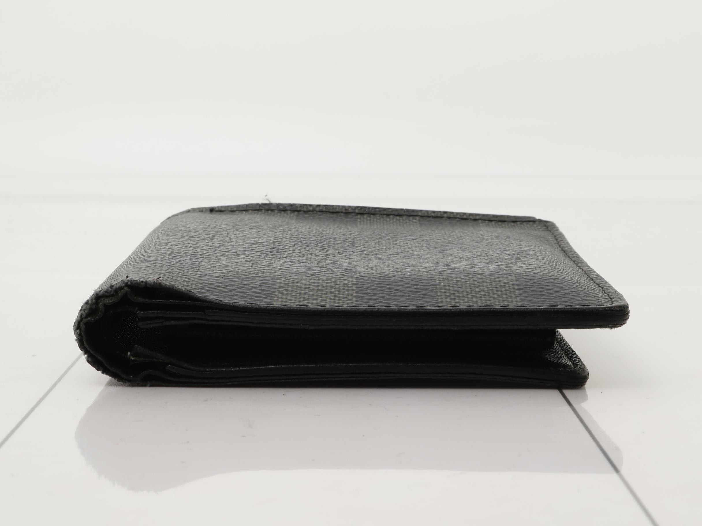 wallet — view 3