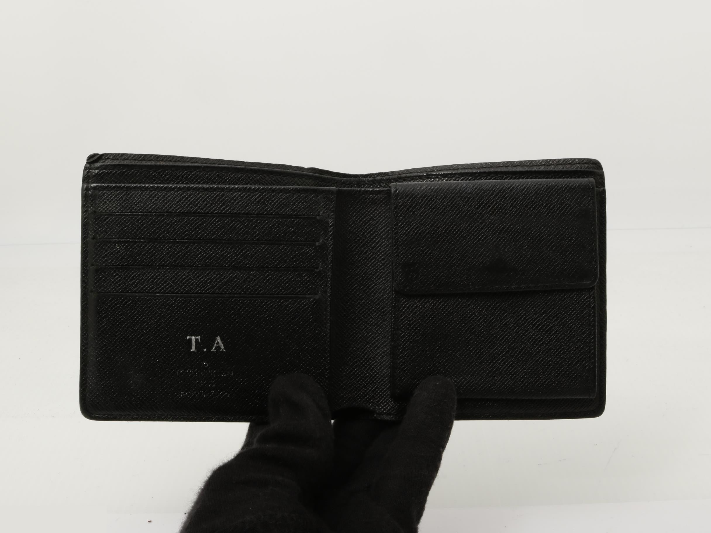 wallet — view 4