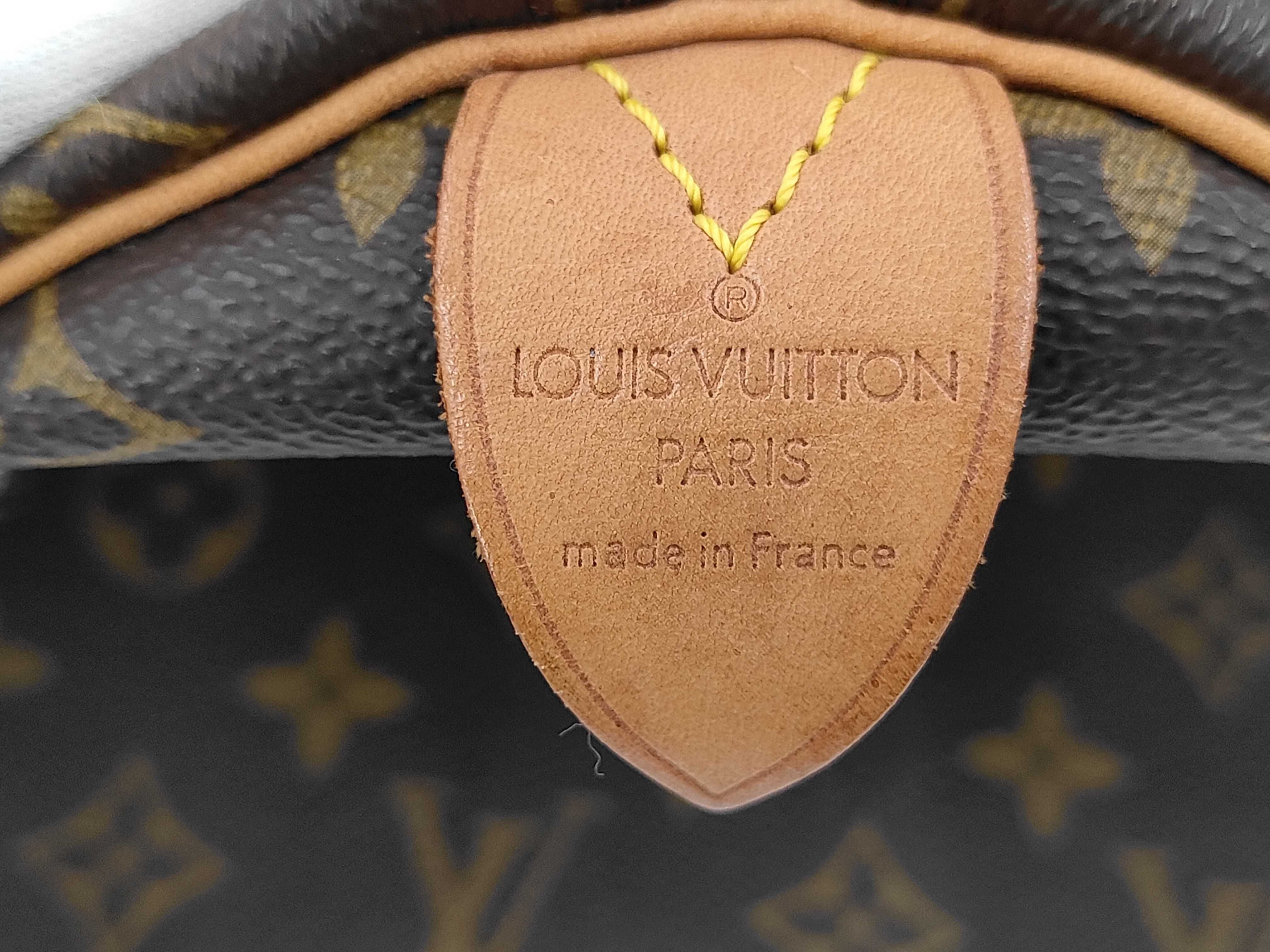 LV Keepall 55 Boston Bag — view 9