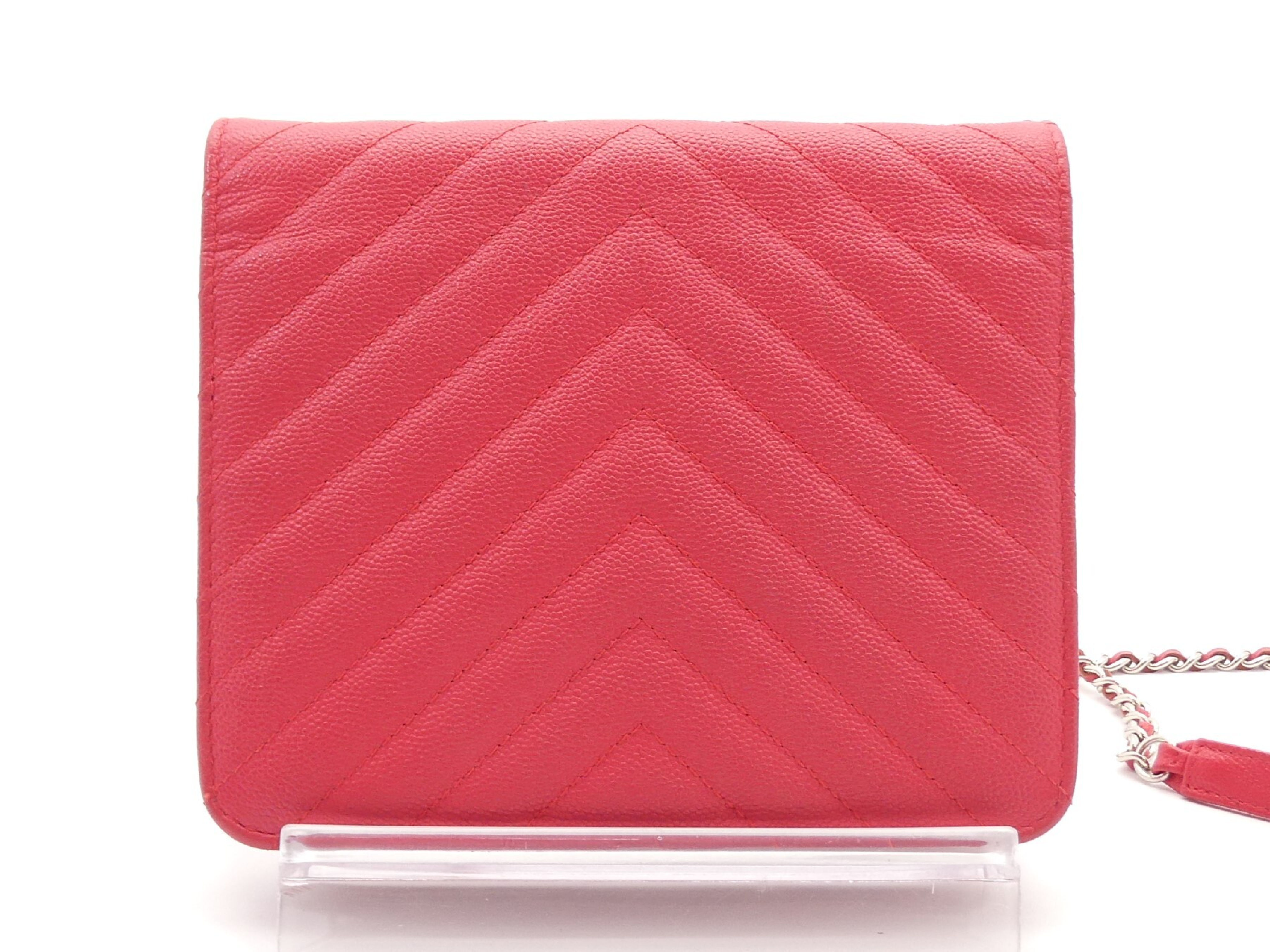 V-stitch caviar leather Coco Mark chain wallet shoulder bag — view 2