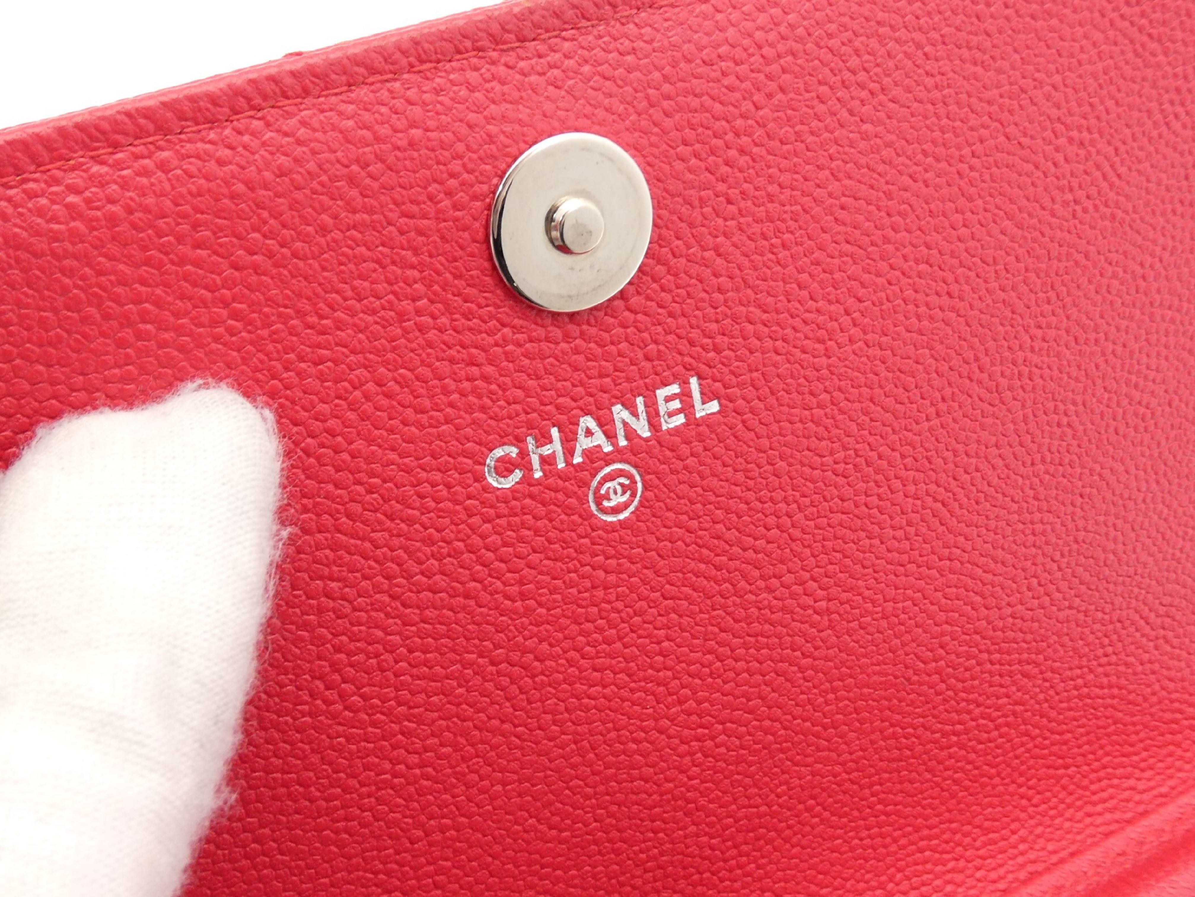 V-stitch caviar leather Coco Mark chain wallet shoulder bag — view 9