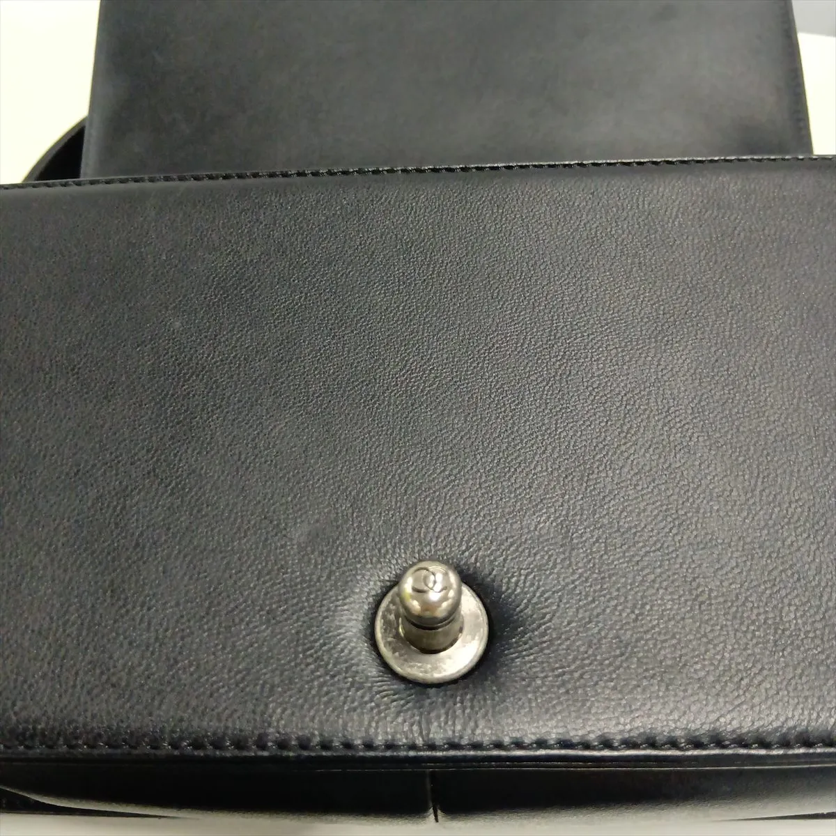 Boy Chanel 25 Lambskin Chain Shoulder Bag, Black with Gunmetal Hardware, 22207133, Serial Number 22, A67086 — view 14