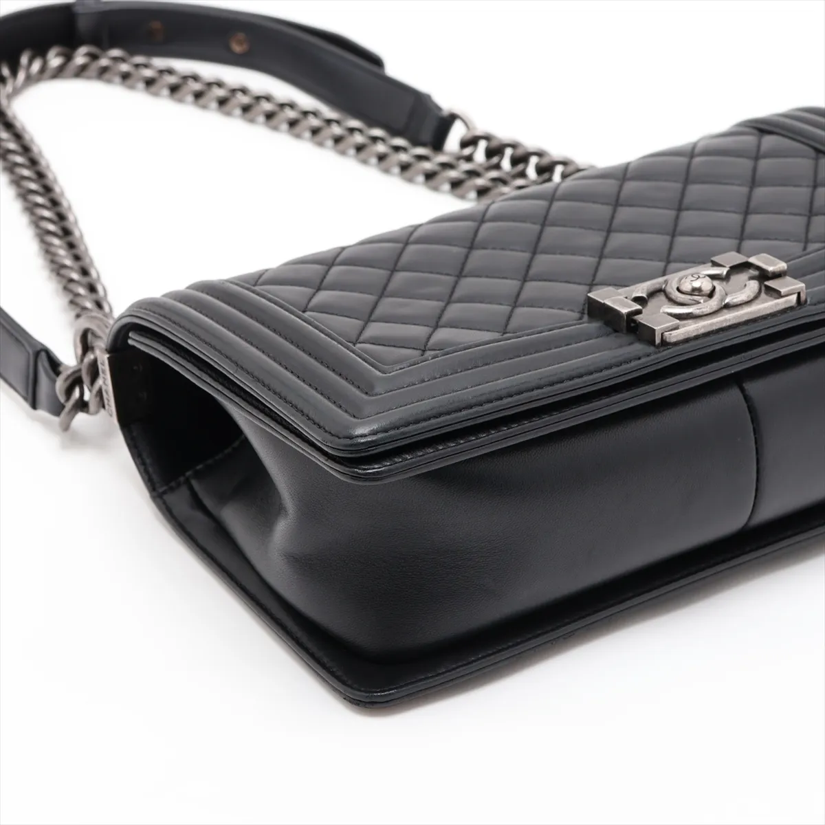 Boy Chanel 25 Lambskin Chain Shoulder Bag, Black with Gunmetal Hardware, 22207133, Serial Number 22, A67086 — view 4