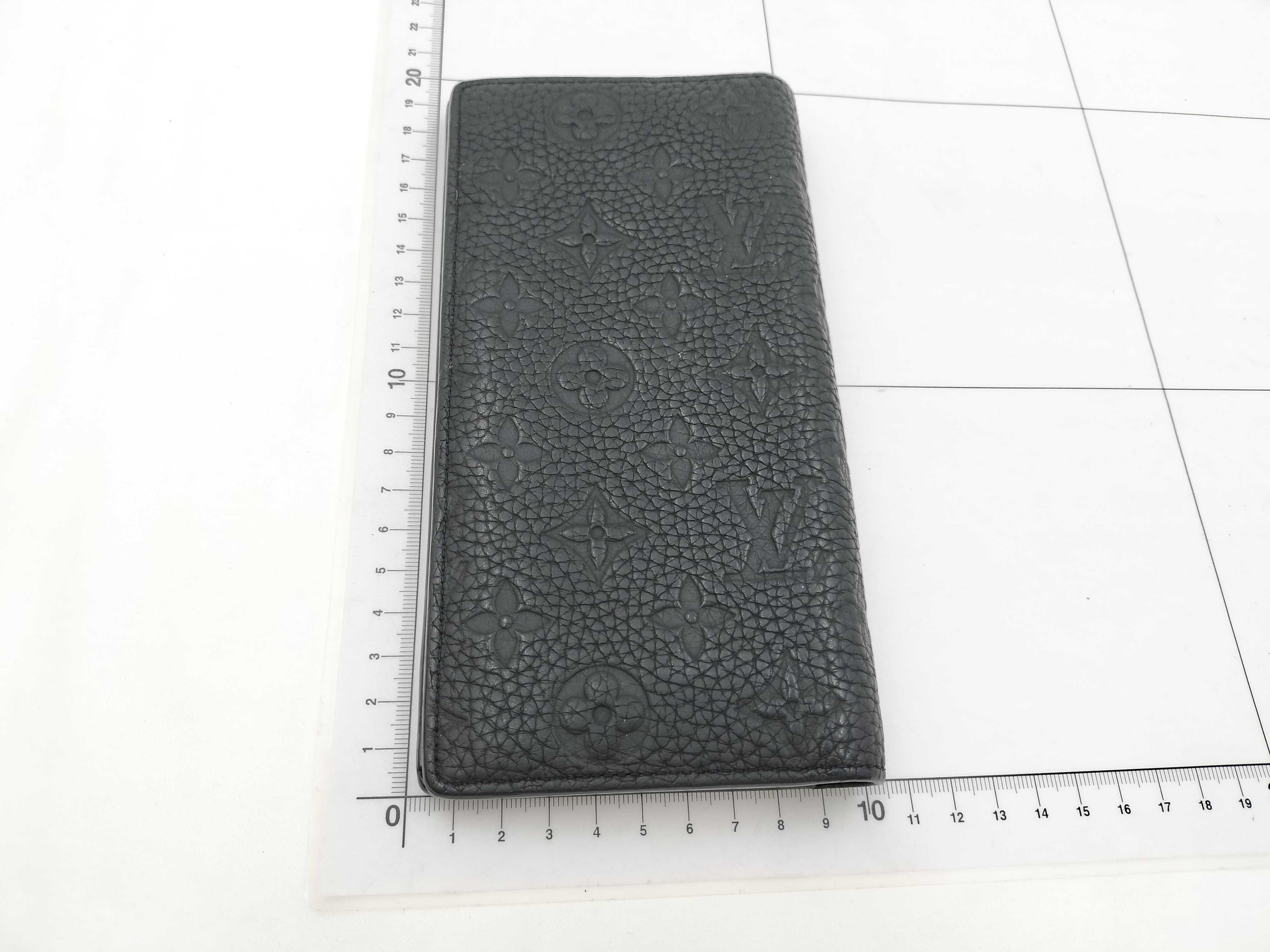 Monogram M69038 Portefeuille Brazza Taurillon Wallet — view 2