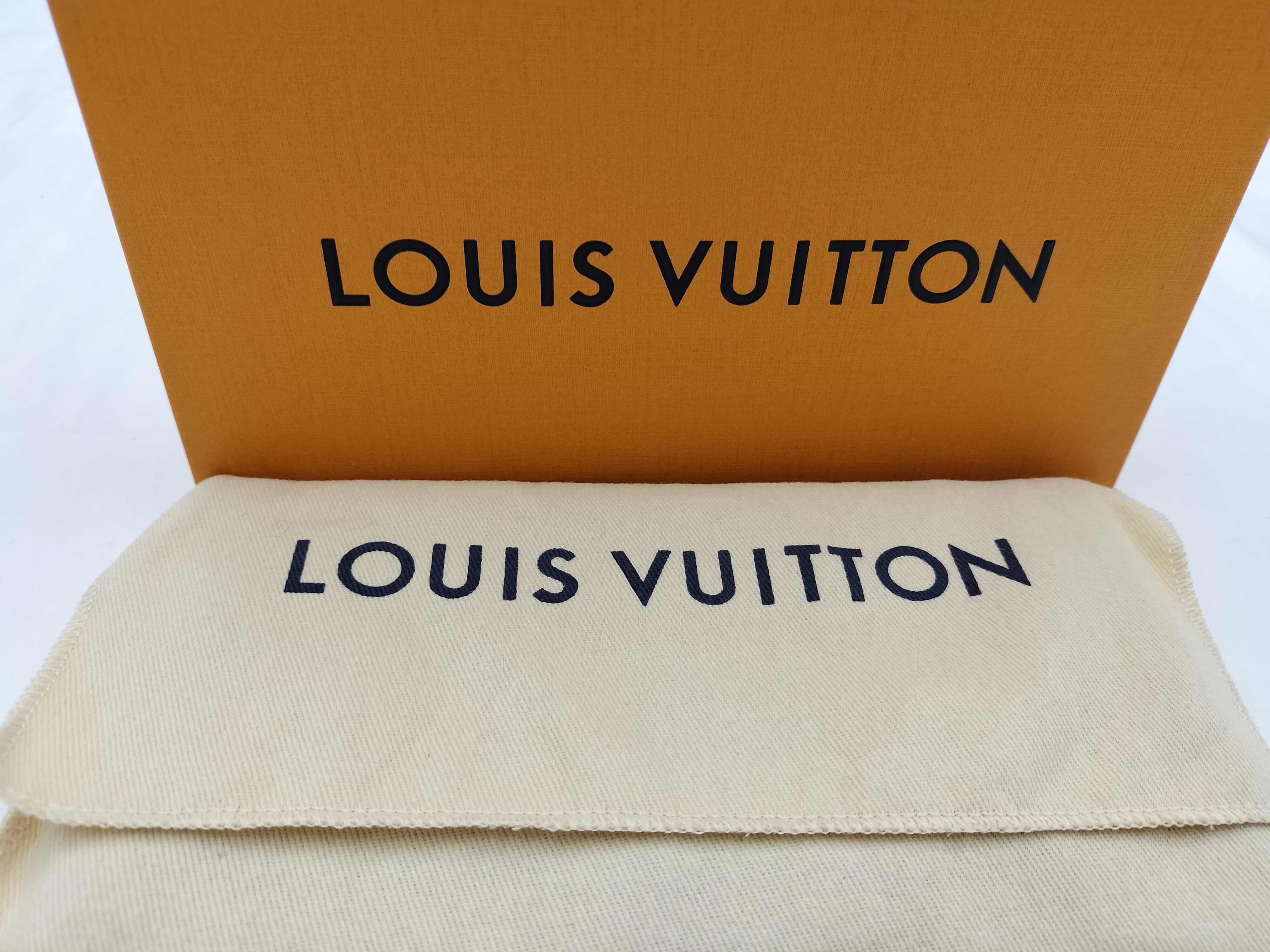 Monogram M69038 Portefeuille Brazza Taurillon Wallet — view 11