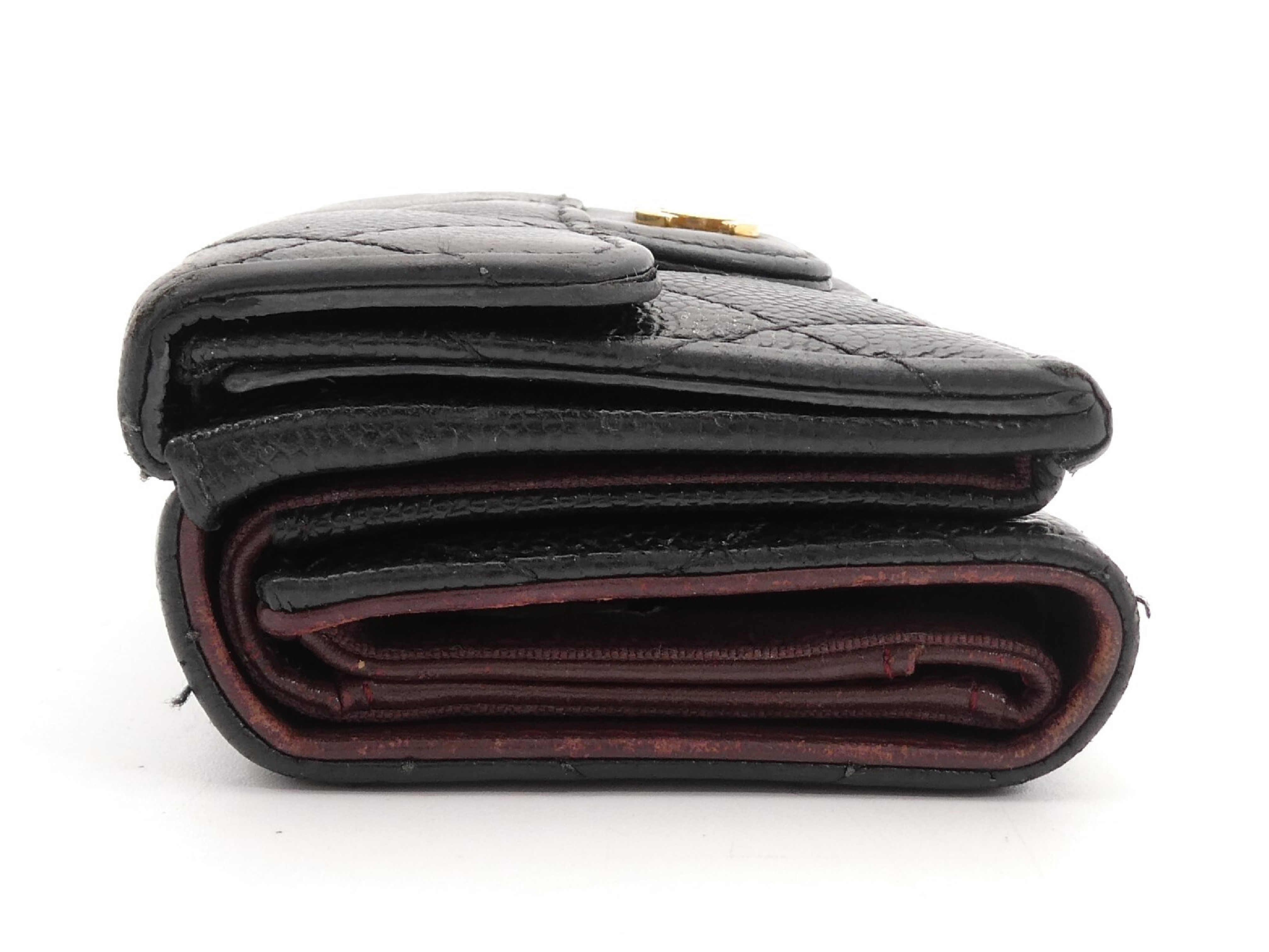 Matelassé Coco Mark Caviar Skin Tri-fold Wallet — view 4