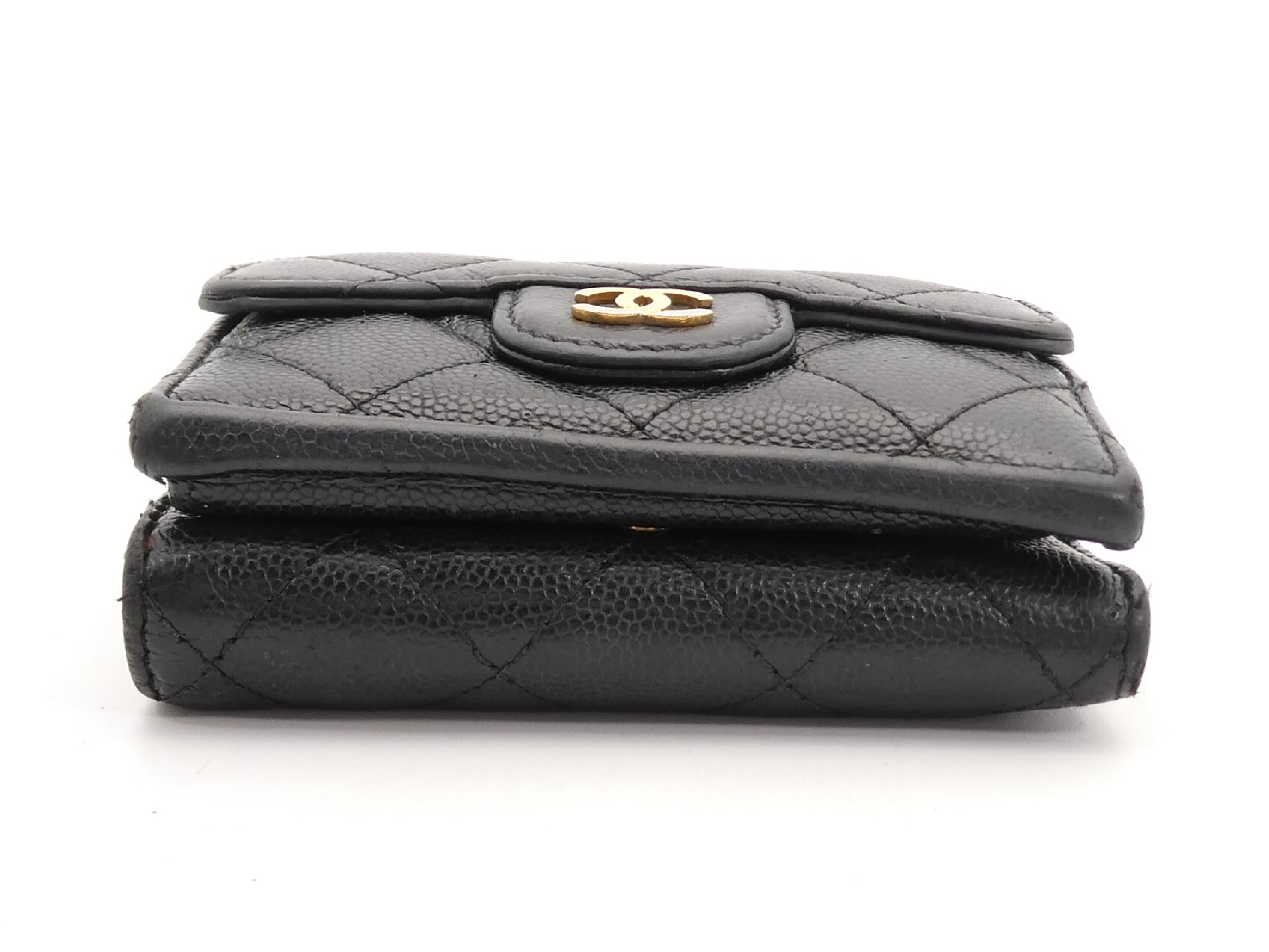 Matelassé Coco Mark Caviar Skin Tri-fold Wallet — view 5