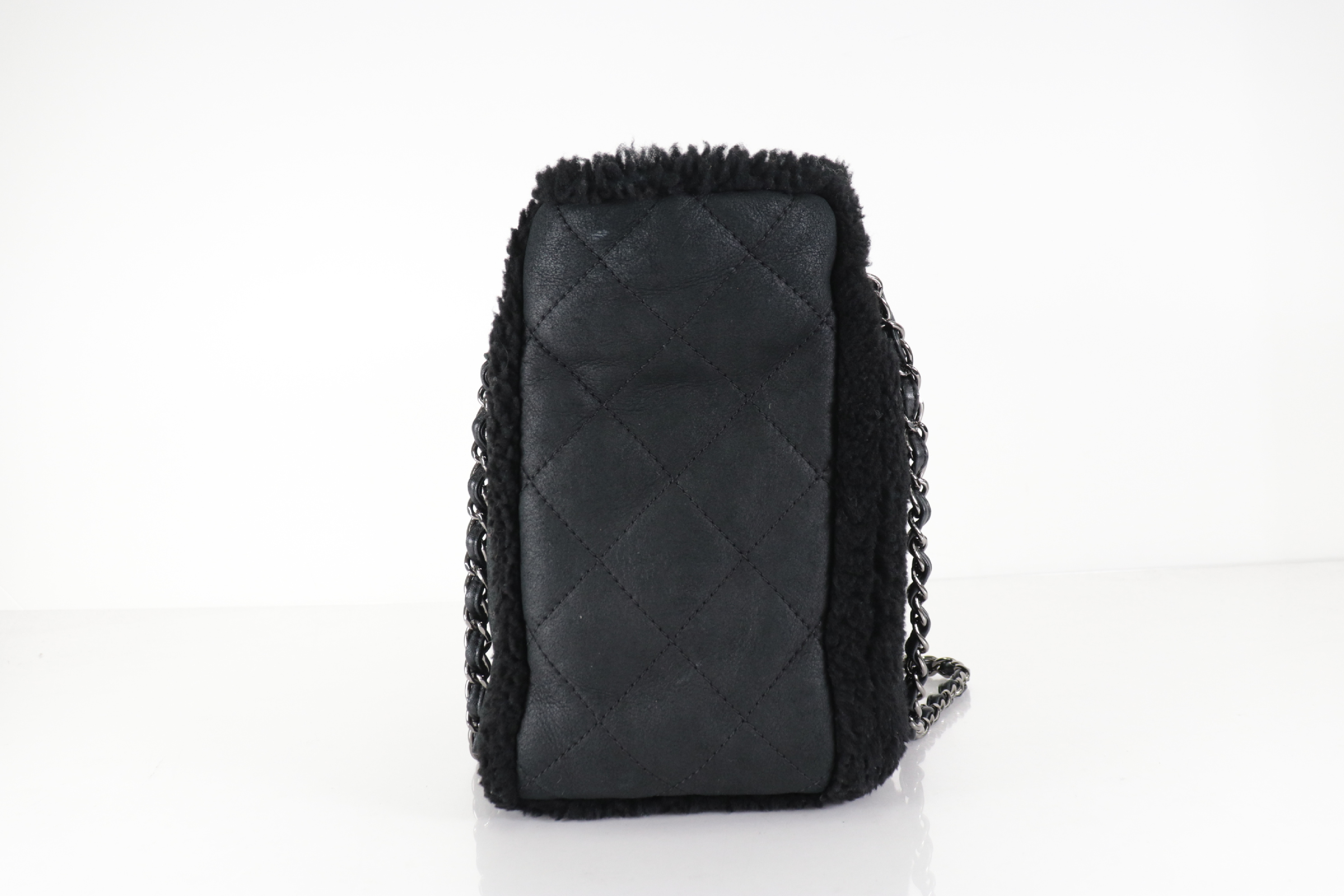 Mouton Matelassé Chain Tote Bag with Silver Hardware, Serial Number 27 Series. — view 5