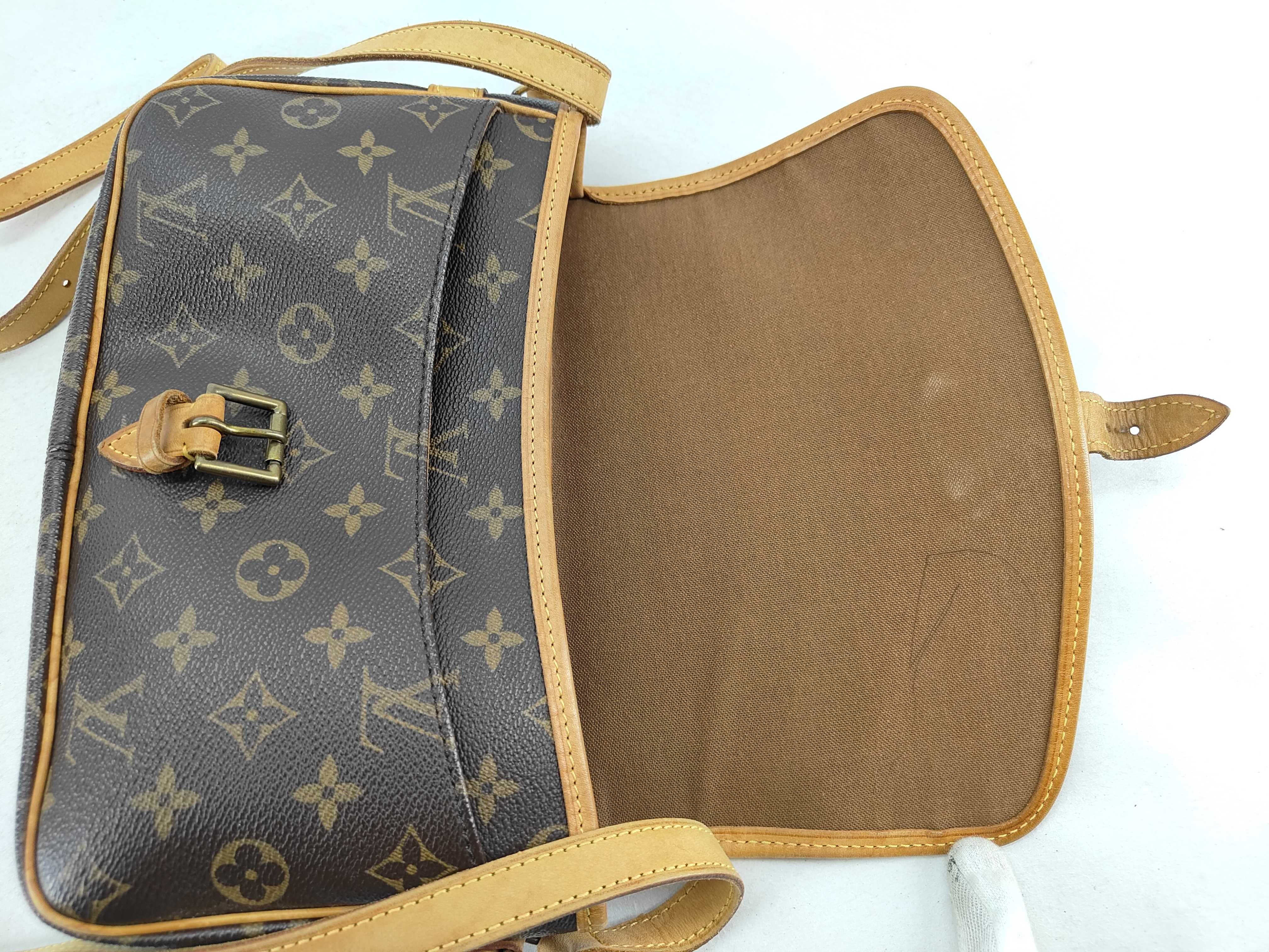 Monogram Louis Vuitton Sologne Shoulder Bag — view 11