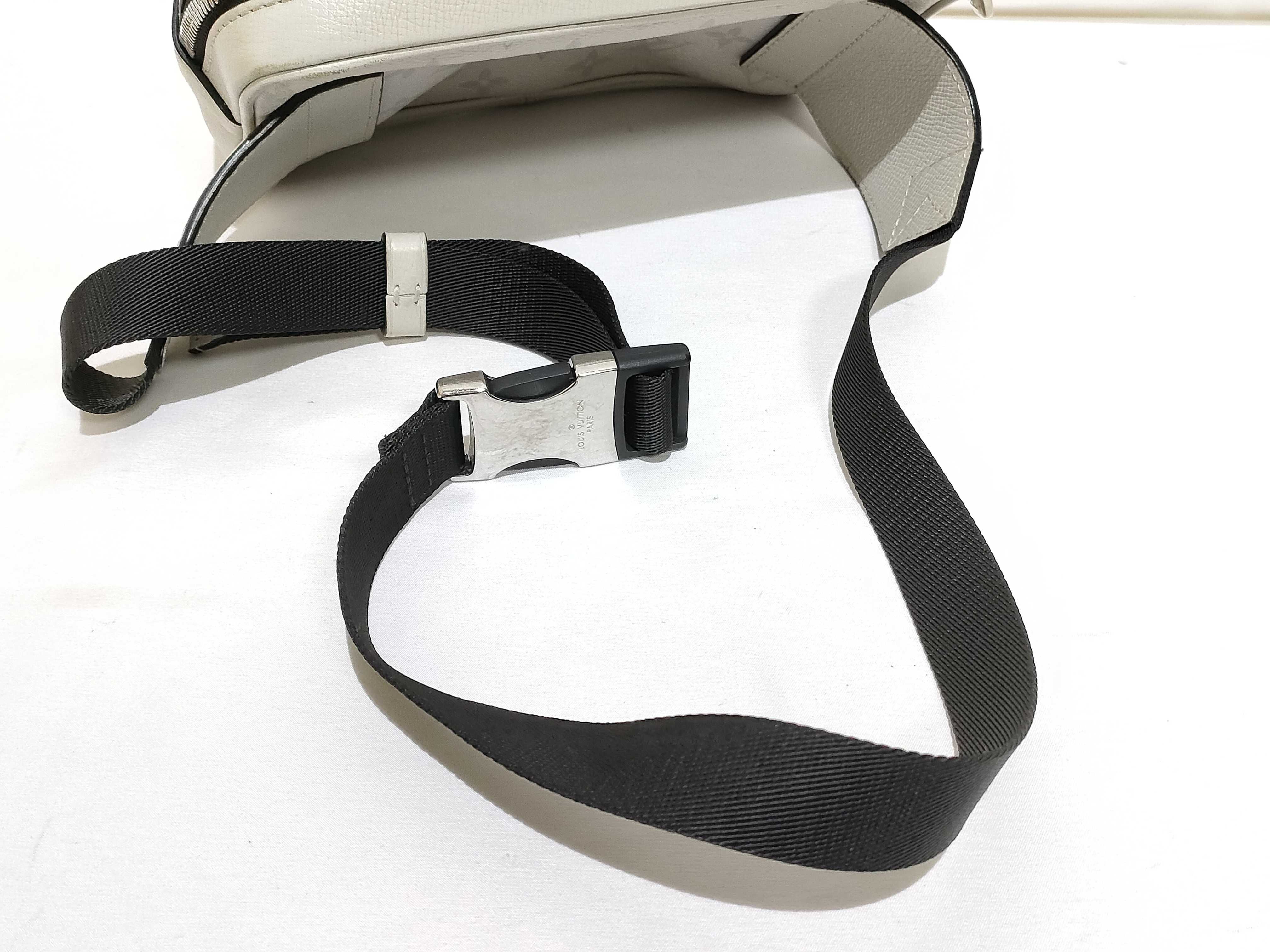 Taigarama Bum Bag Outdoor M30247 FO0240 RFID Detectable Waist Bag — view 3