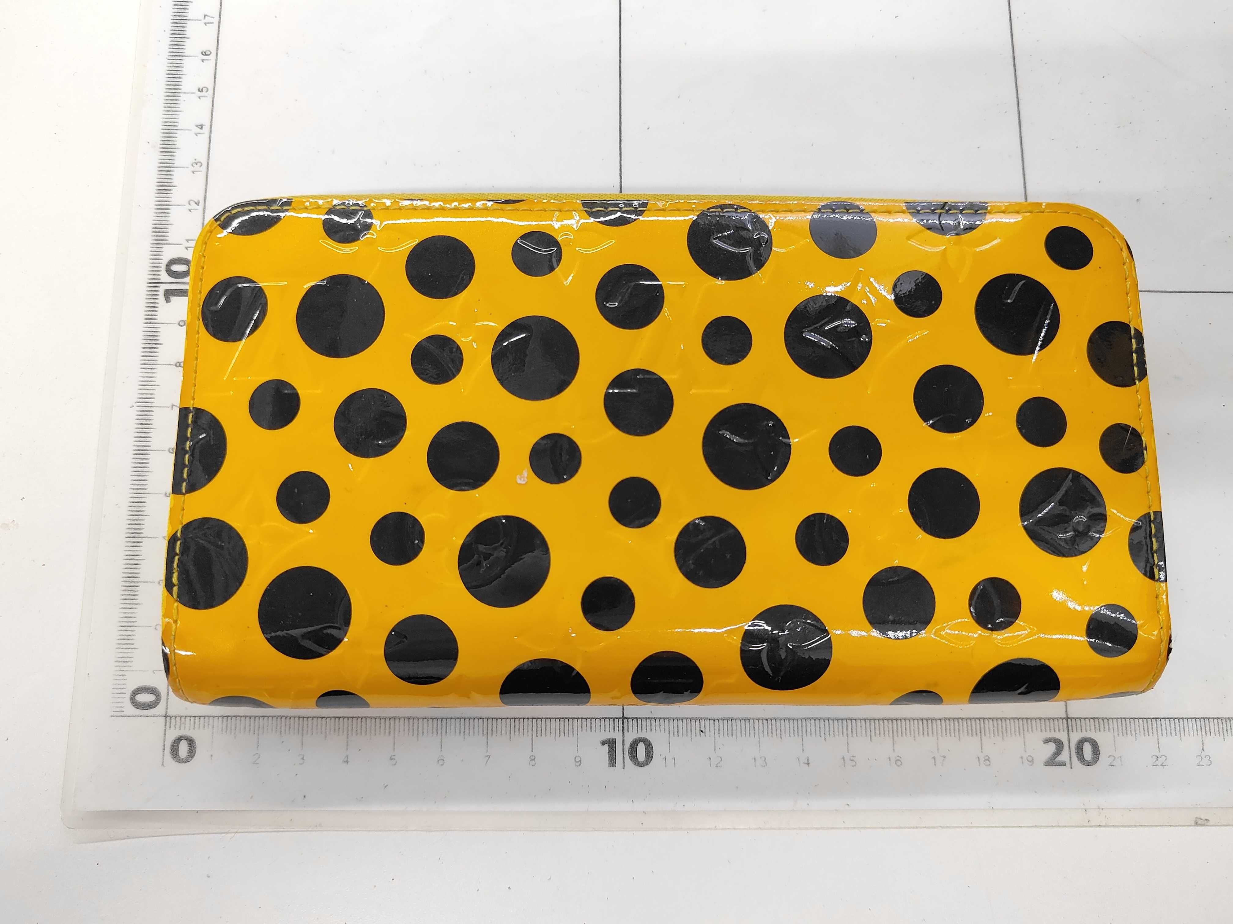 Vernis Kusama Yayoi Dot Infinity Zippy Wallet M91571 — view 2
