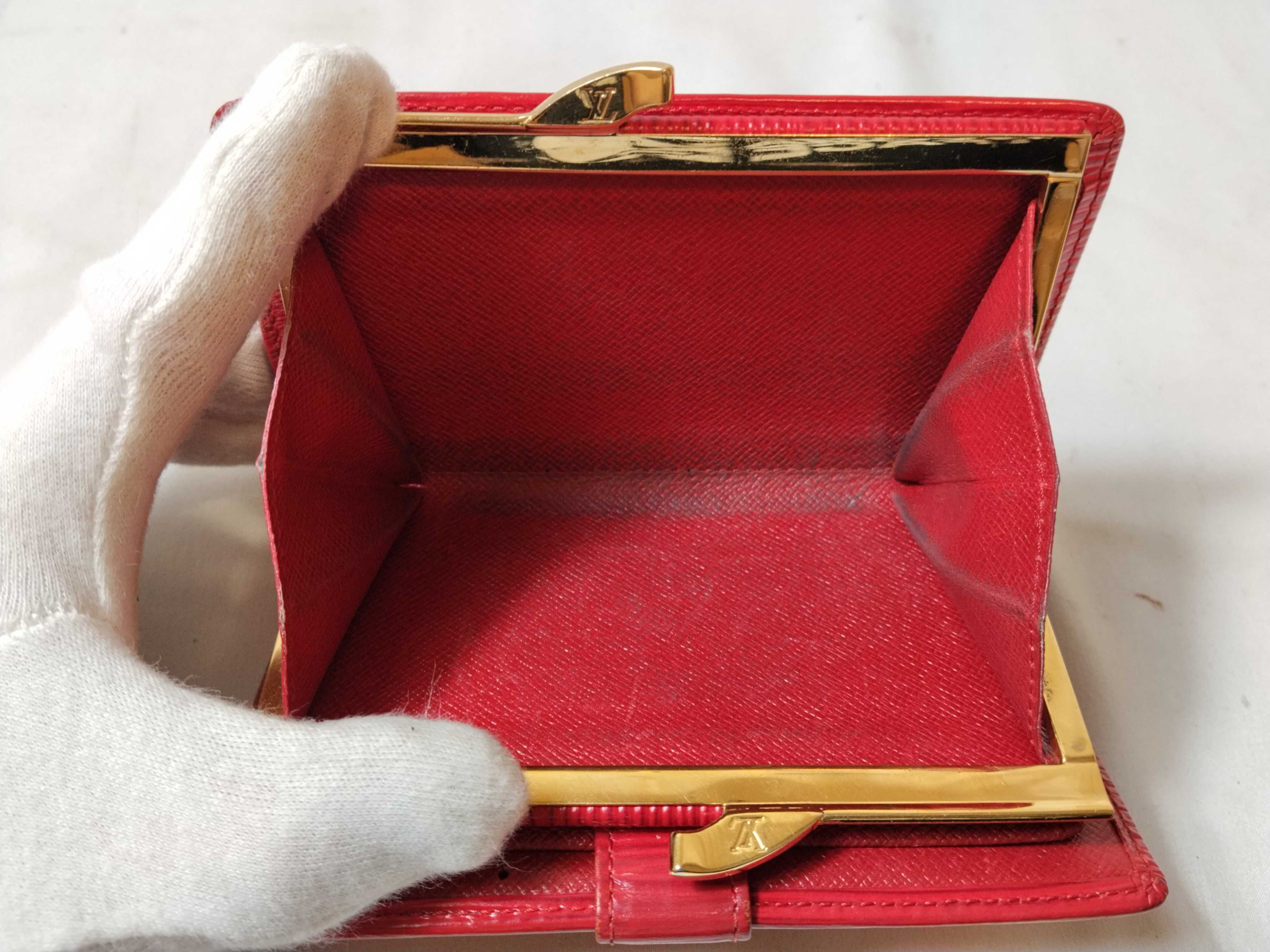 Epi Leather Clasp Wallet — view 11