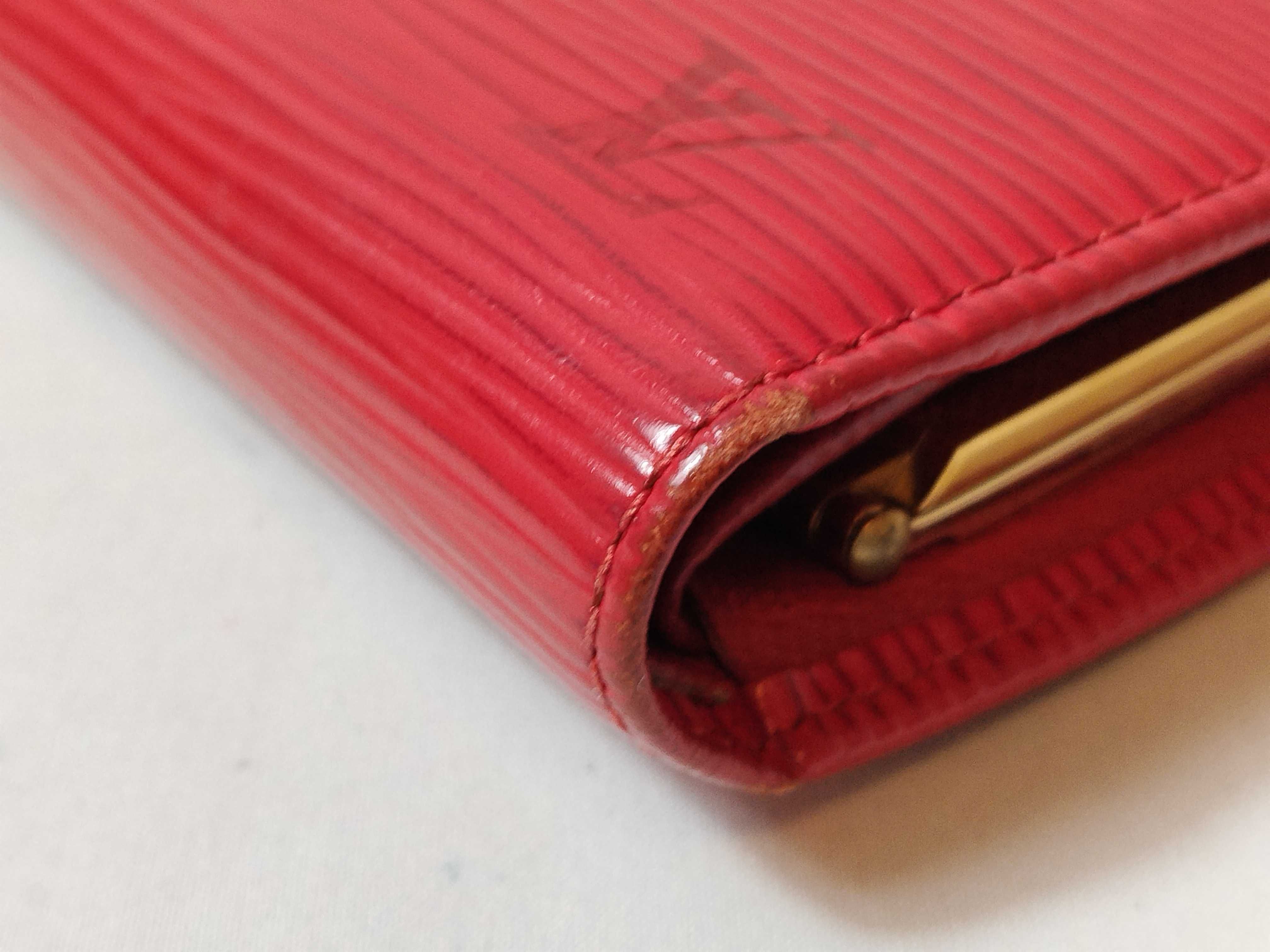 Epi Leather Clasp Wallet — view 4