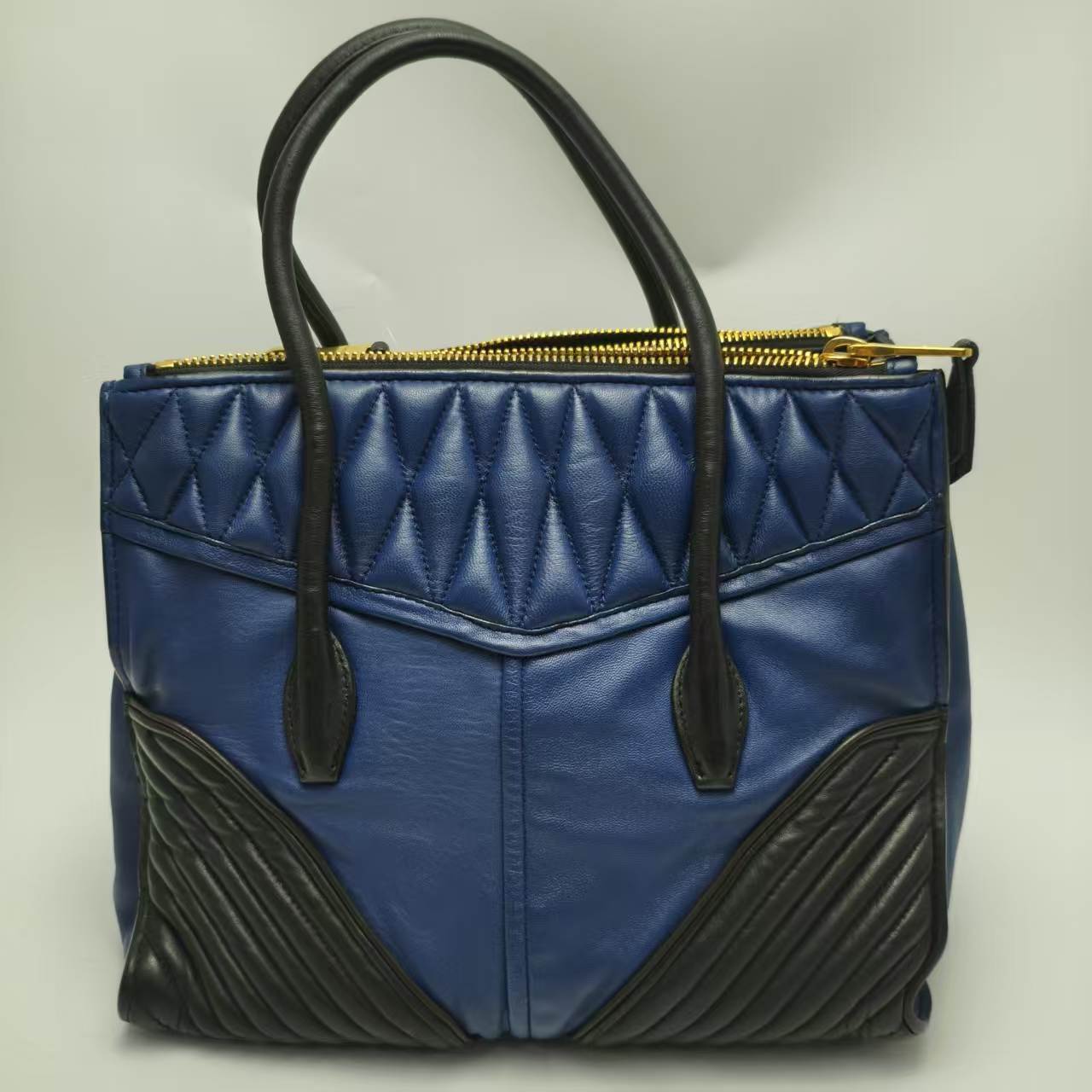 【*Shipped from: China*】Miu Miu Leather Handbag — view 2