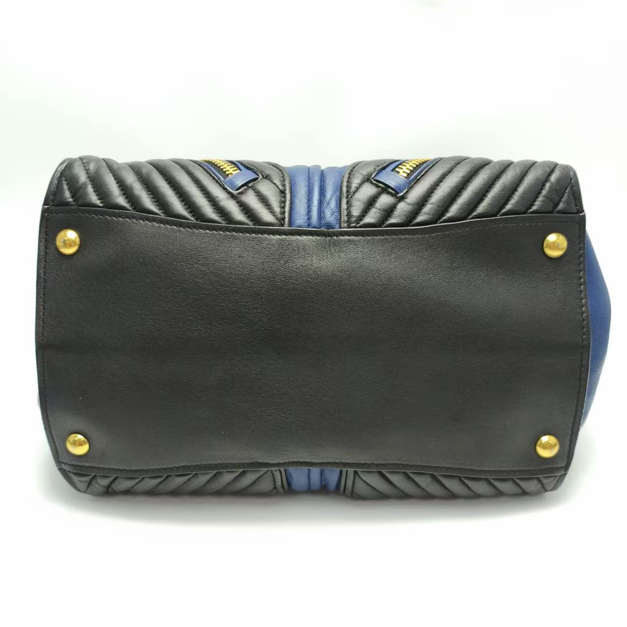 【*Shipped from: China*】Miu Miu Leather Handbag — view 5