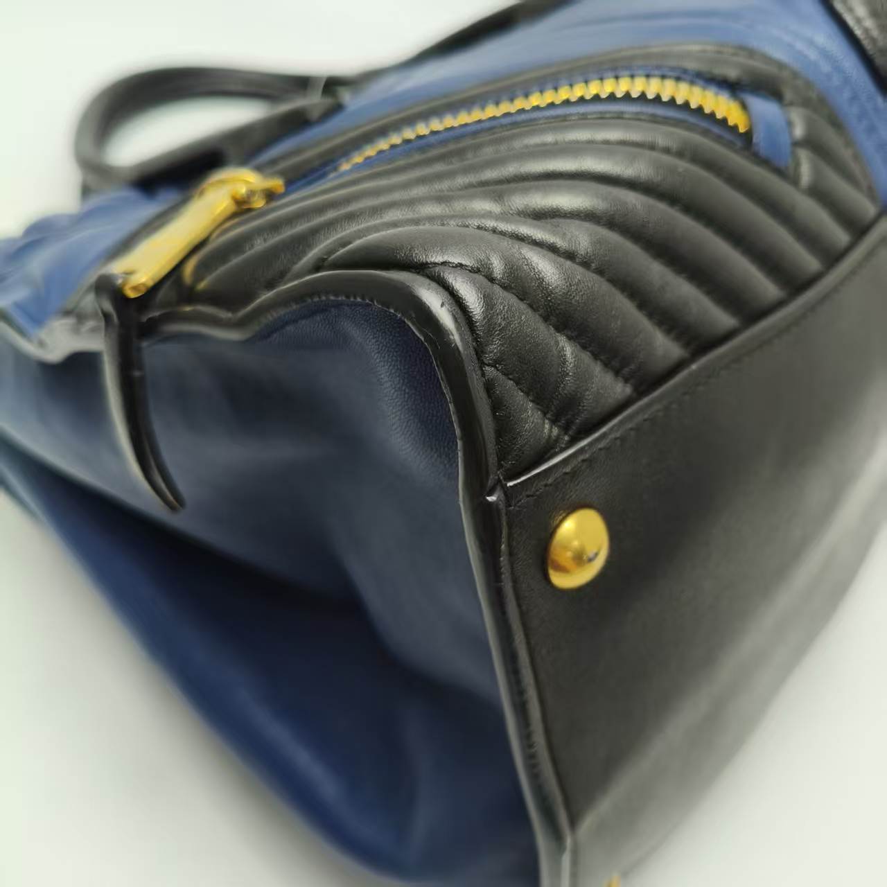 【*Shipped from: China*】Miu Miu Leather Handbag — view 6