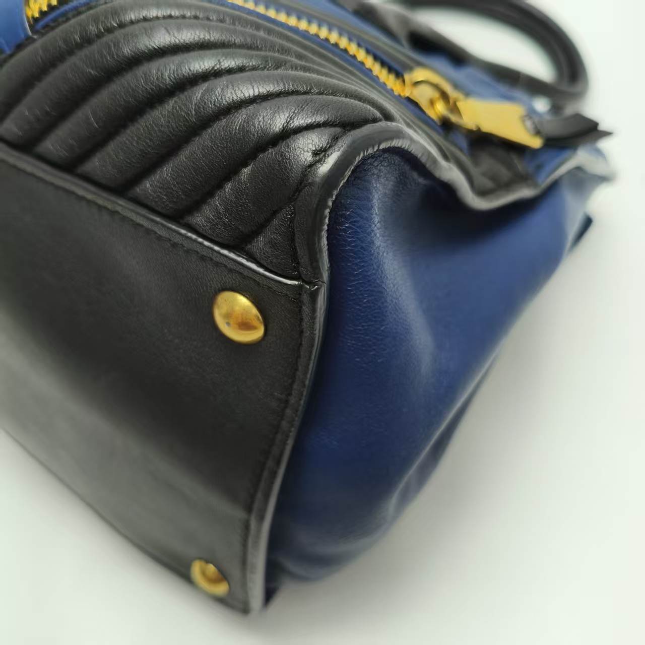 【*Shipped from: China*】Miu Miu Leather Handbag — view 7