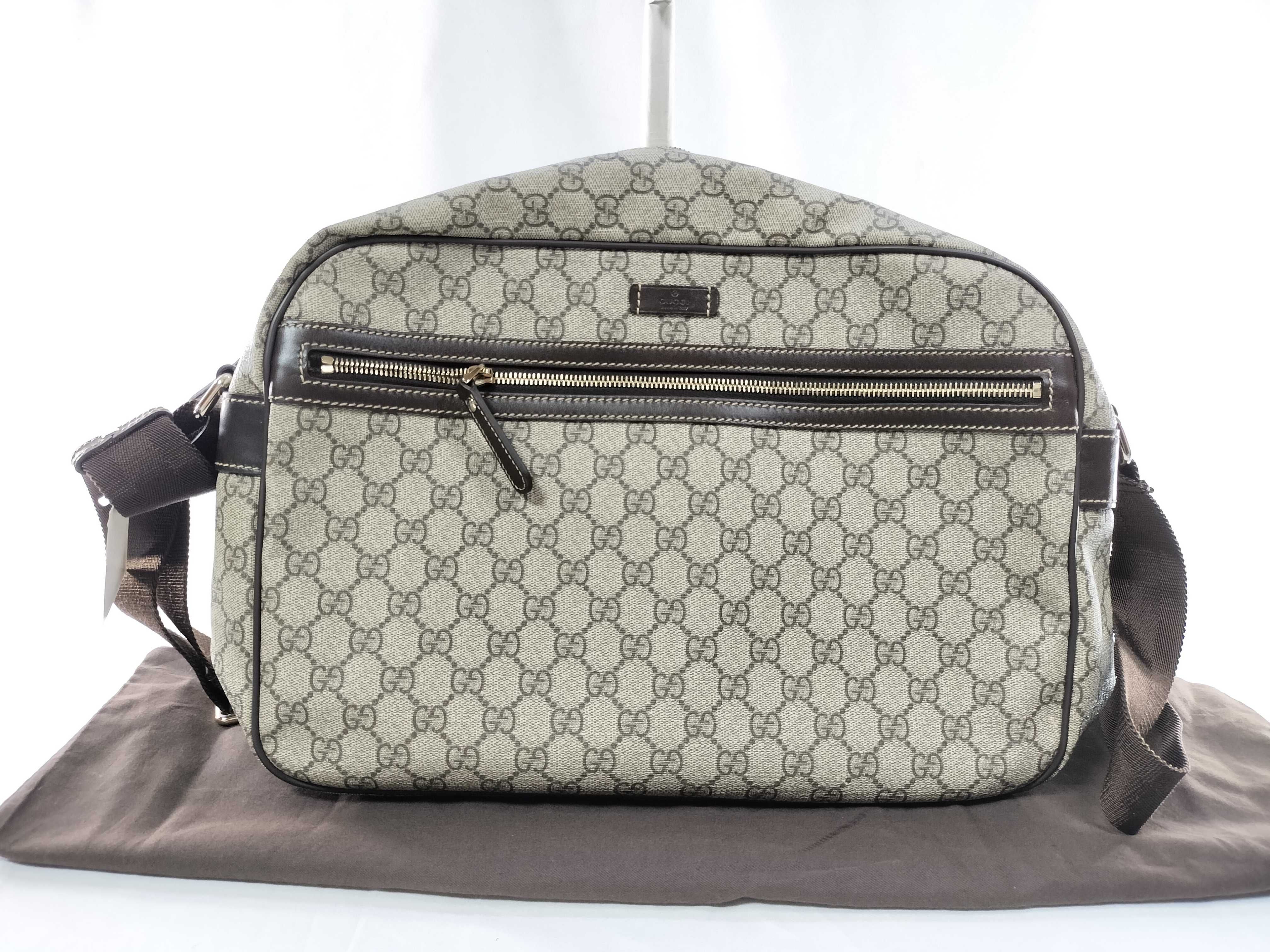 GG Supreme 211107 Shoulder Bag