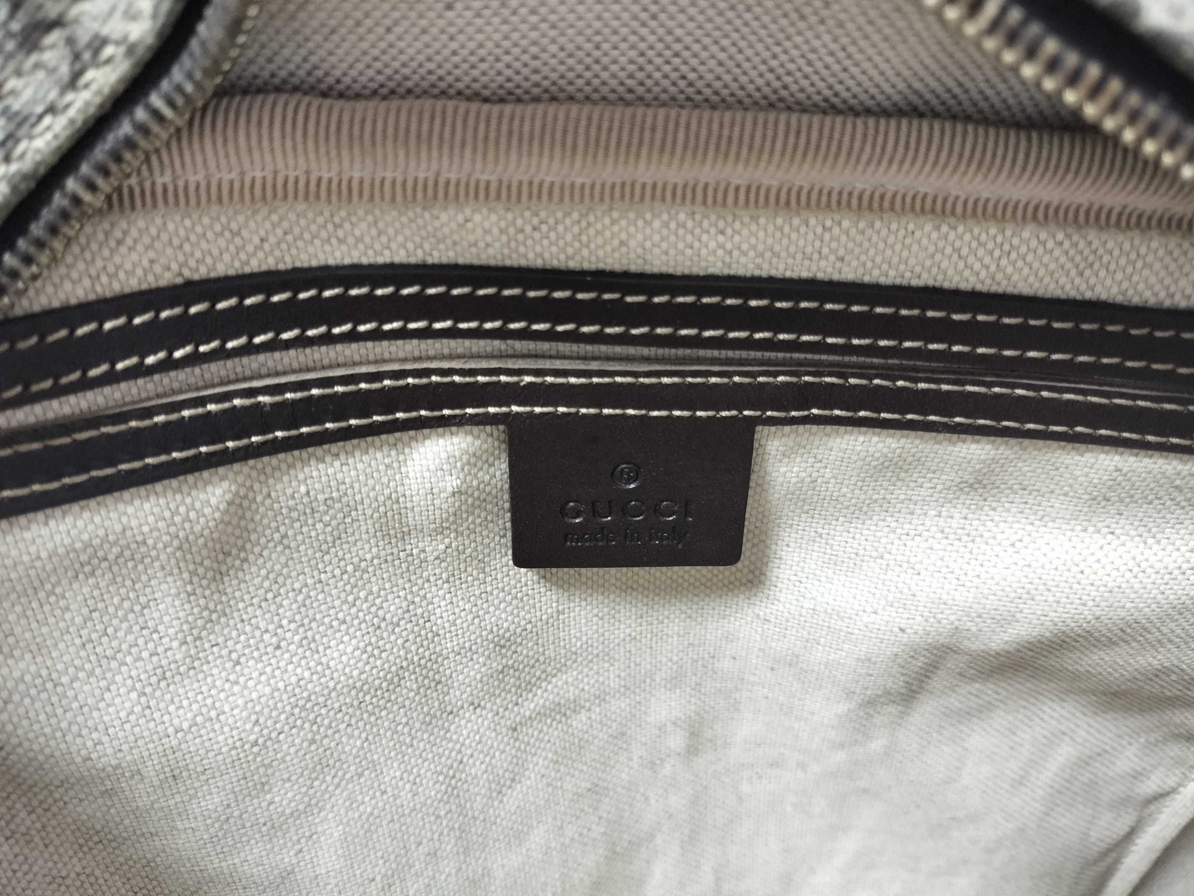 GG Supreme 211107 Shoulder Bag — view 12