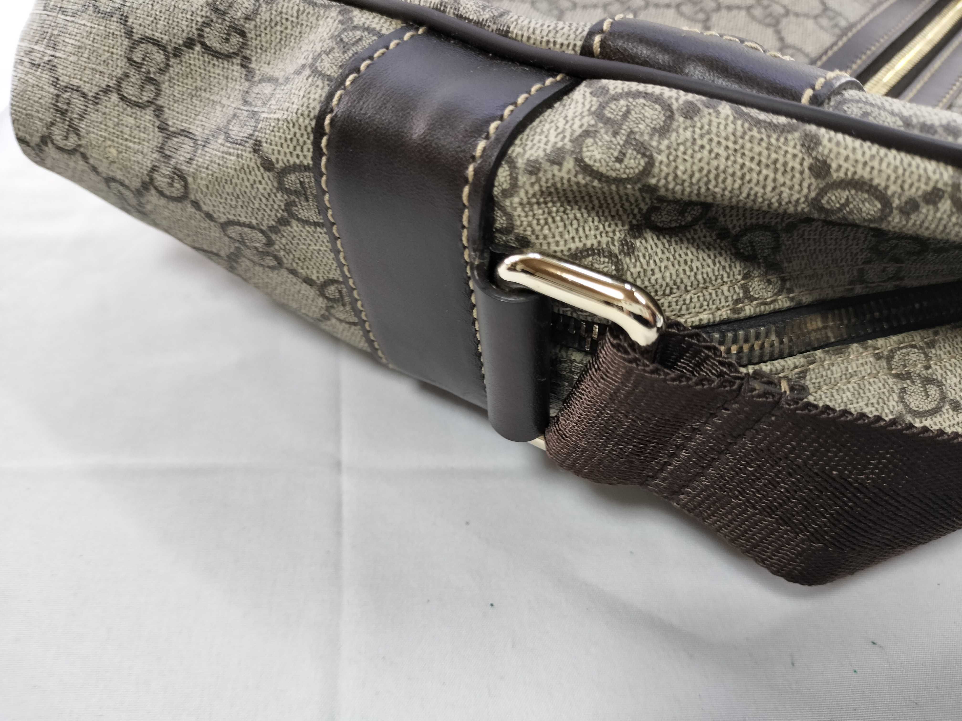 GG Supreme 211107 Shoulder Bag — view 5