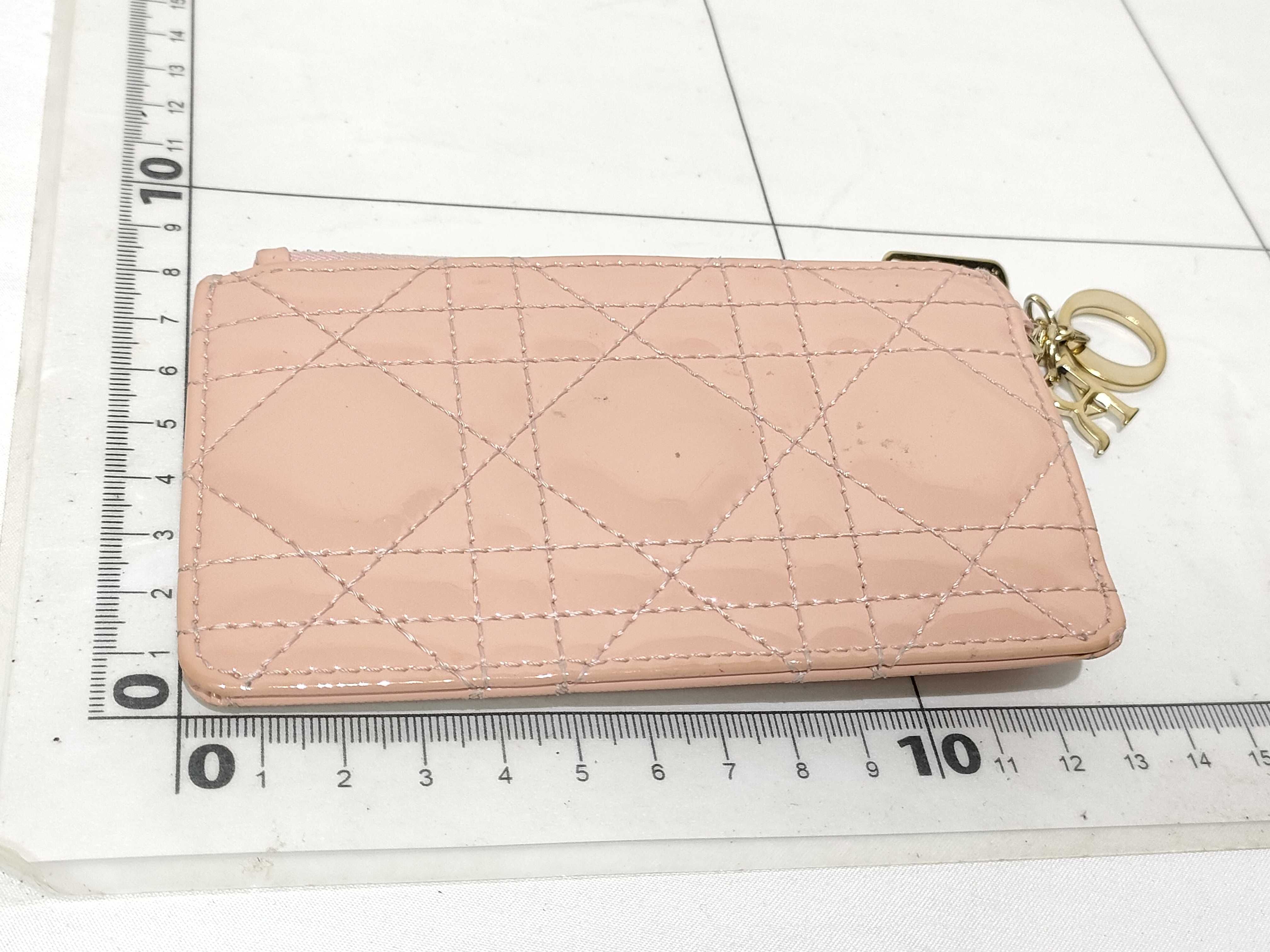 coin case — view 2