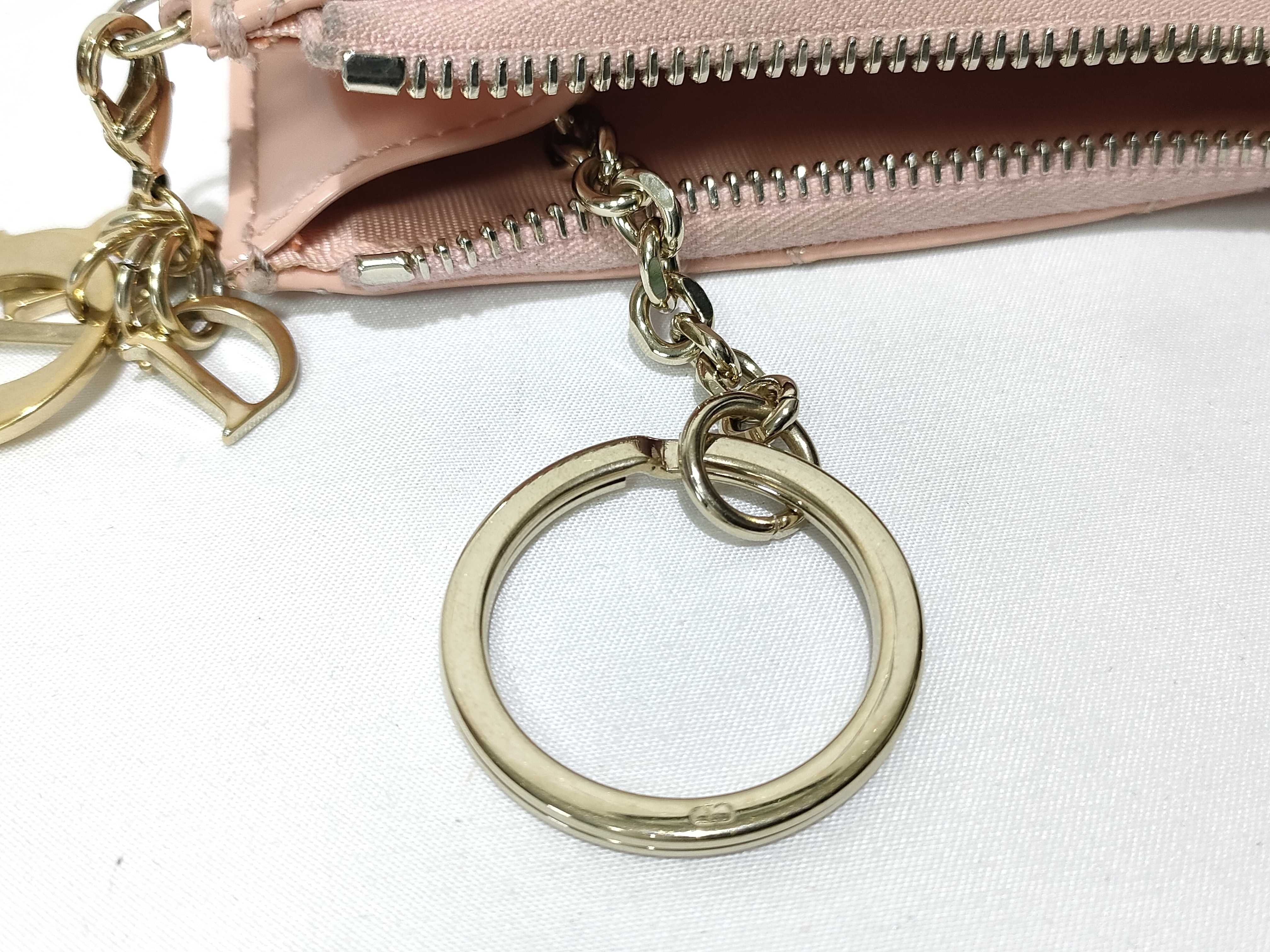 coin case — view 11