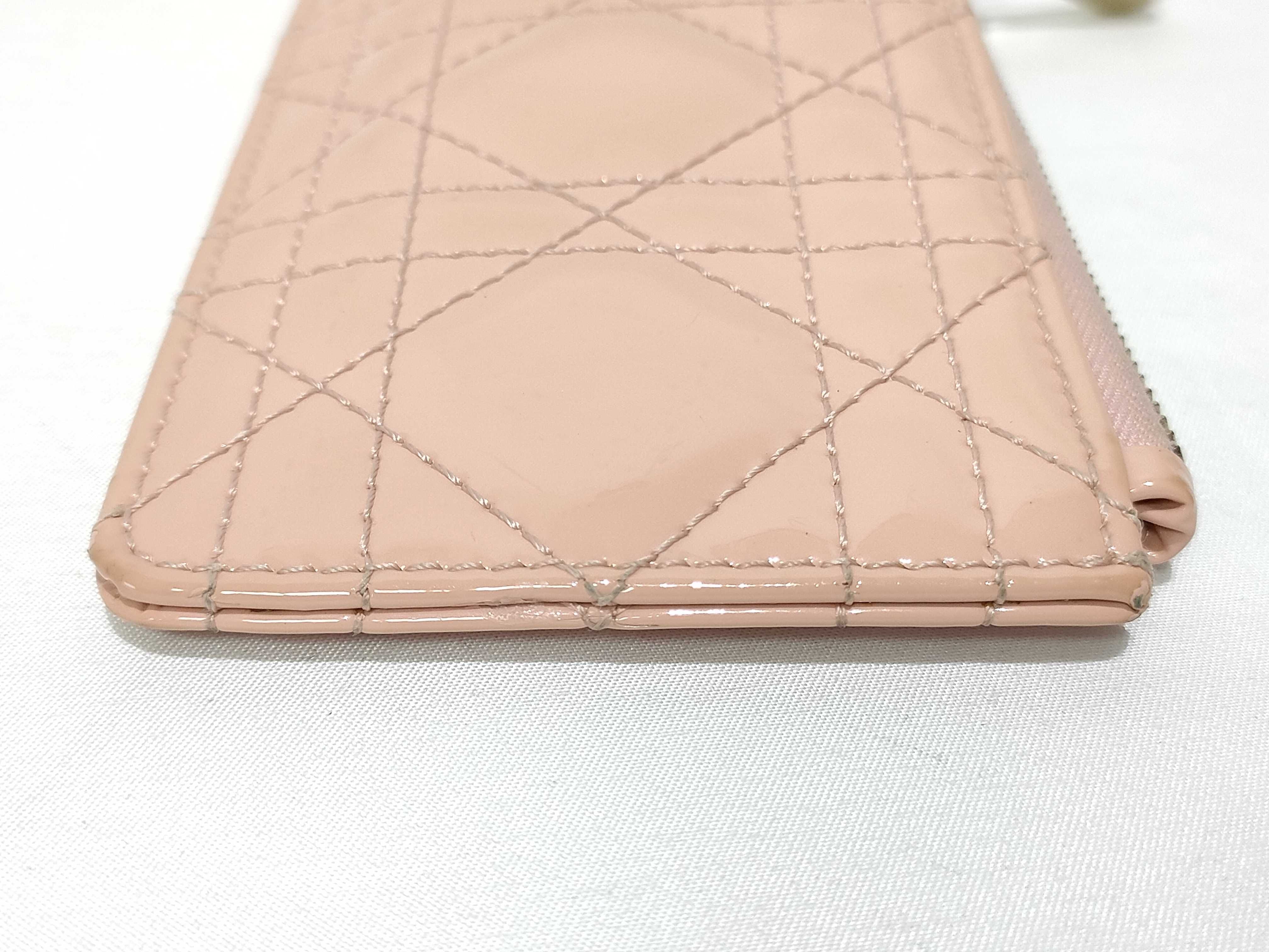 coin case — view 5