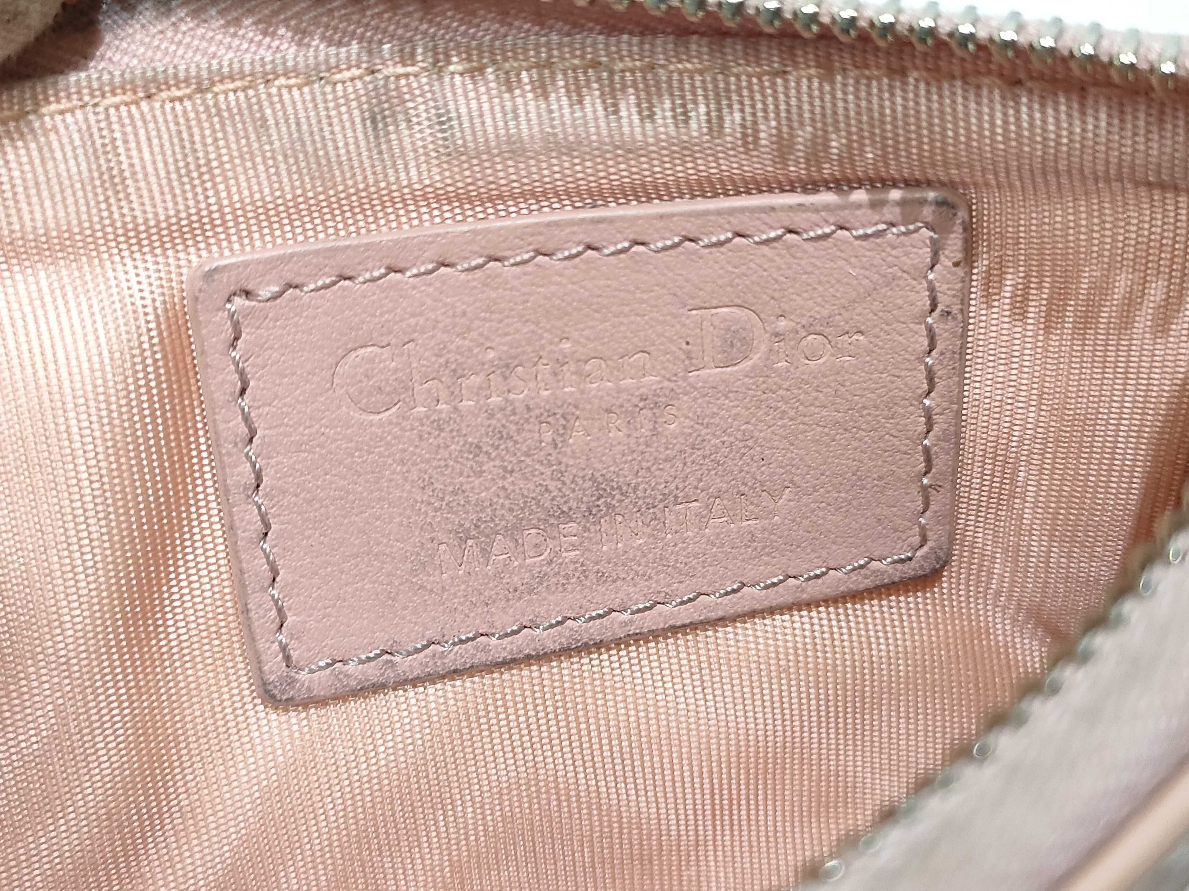 coin case — view 10