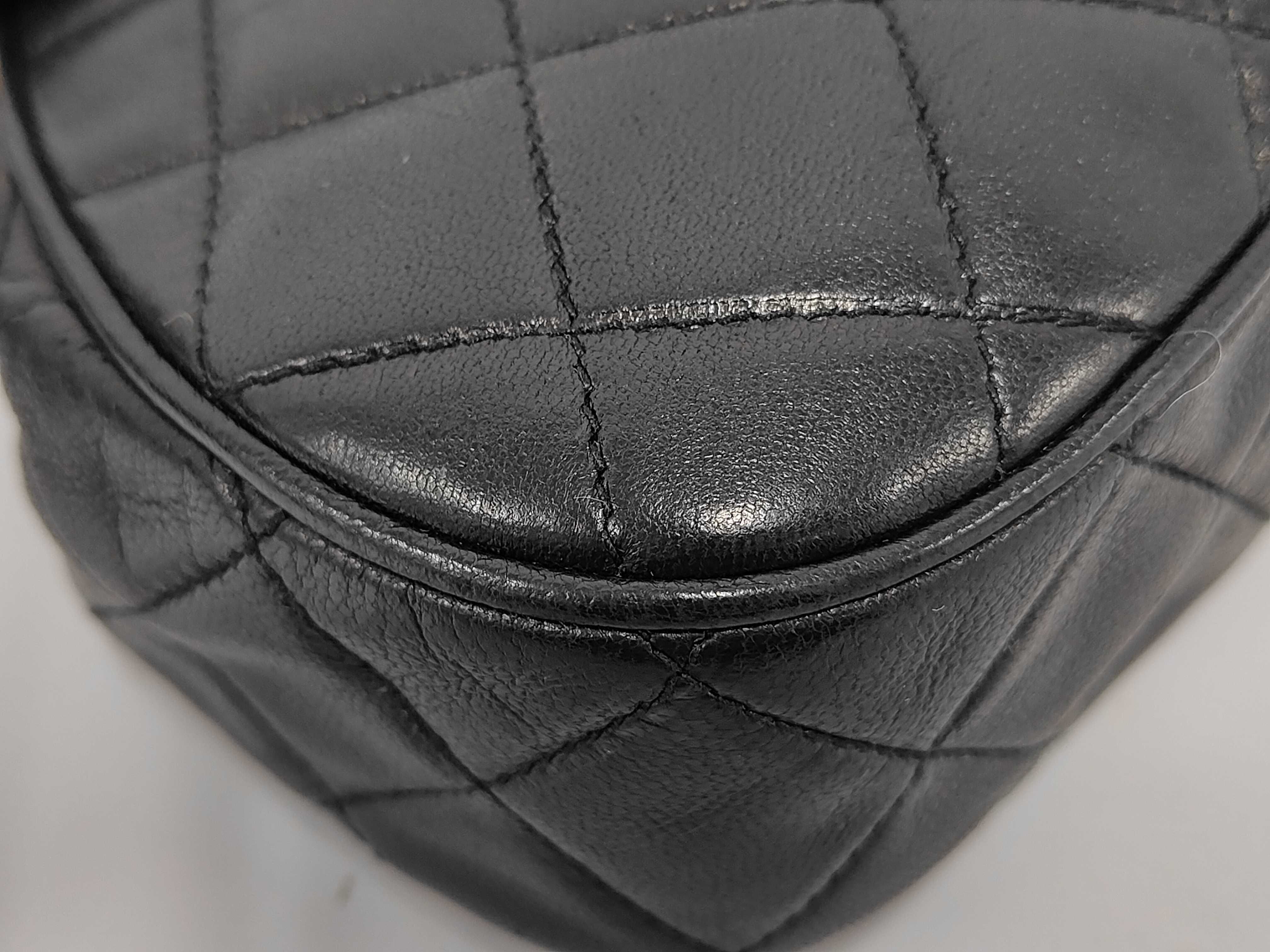 Vintage Matelassé Black Lambskin Shoulder Bag — view 4