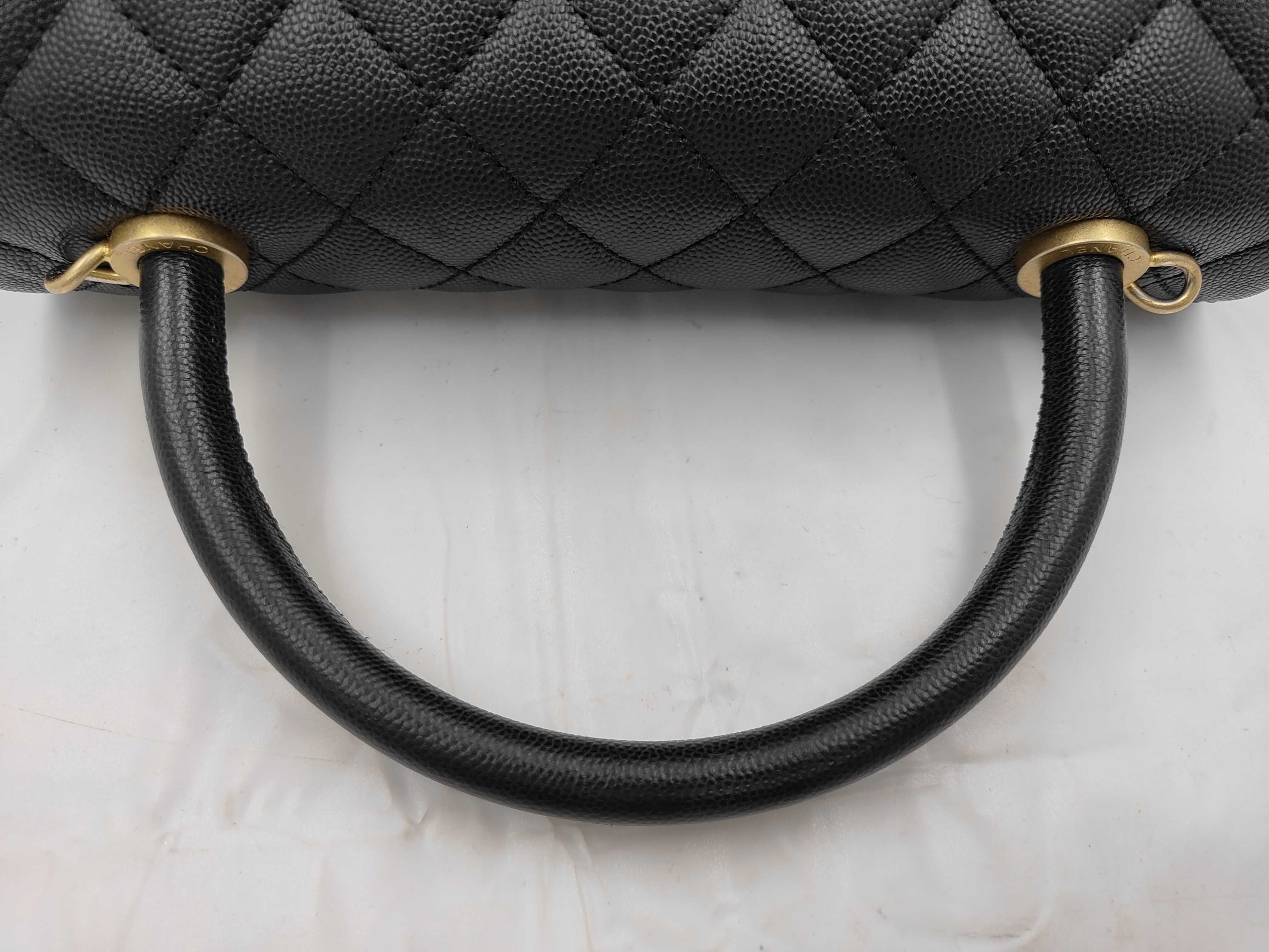 Caviar Skin Handbag Shoulder Bag 2-Way Handbag — view 3
