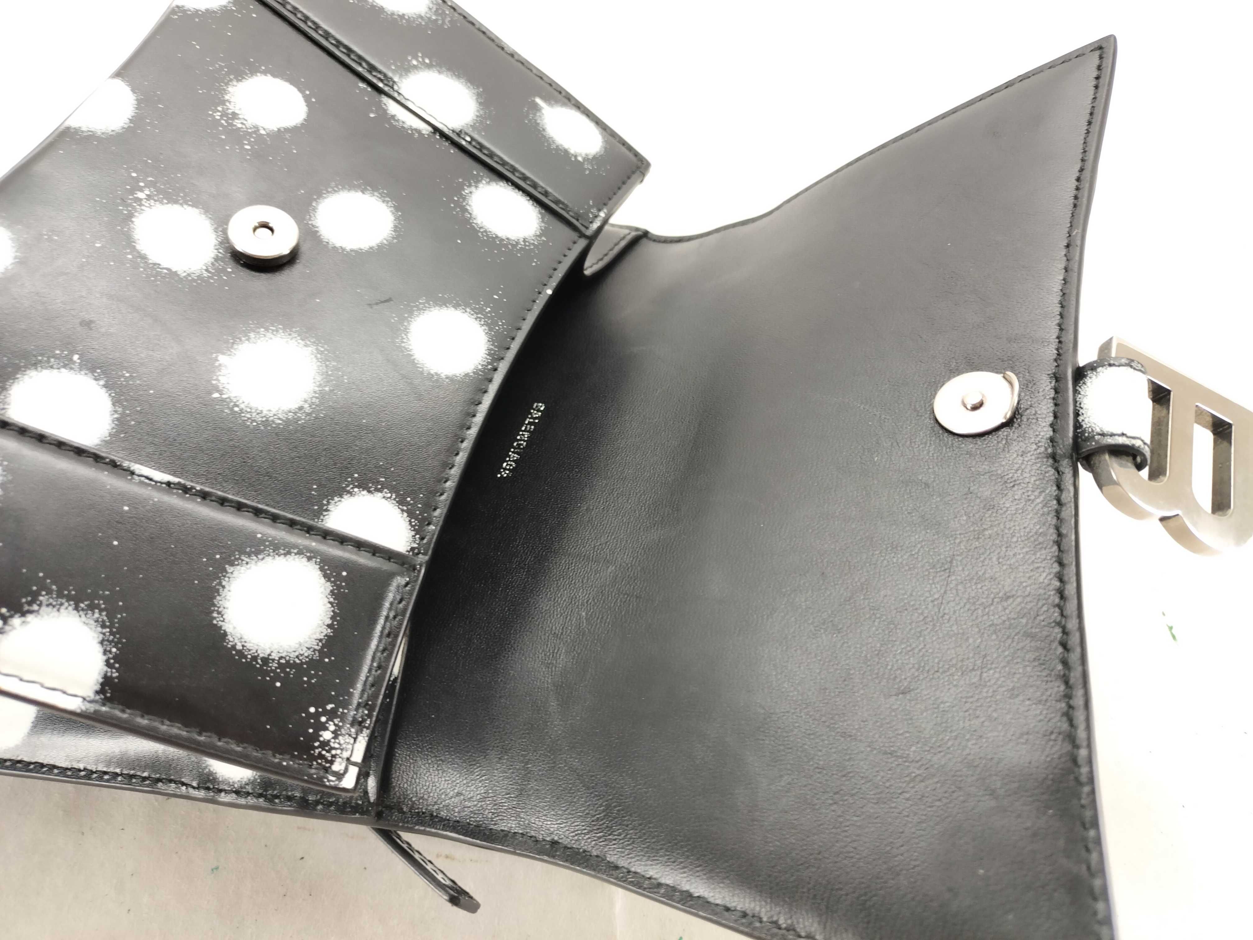Hourglass Spray Dot 2-Way Handbag — view 9