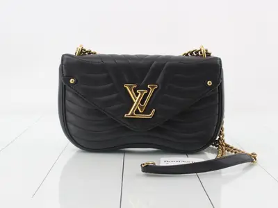 New Wave Chain Bag PM Noir
