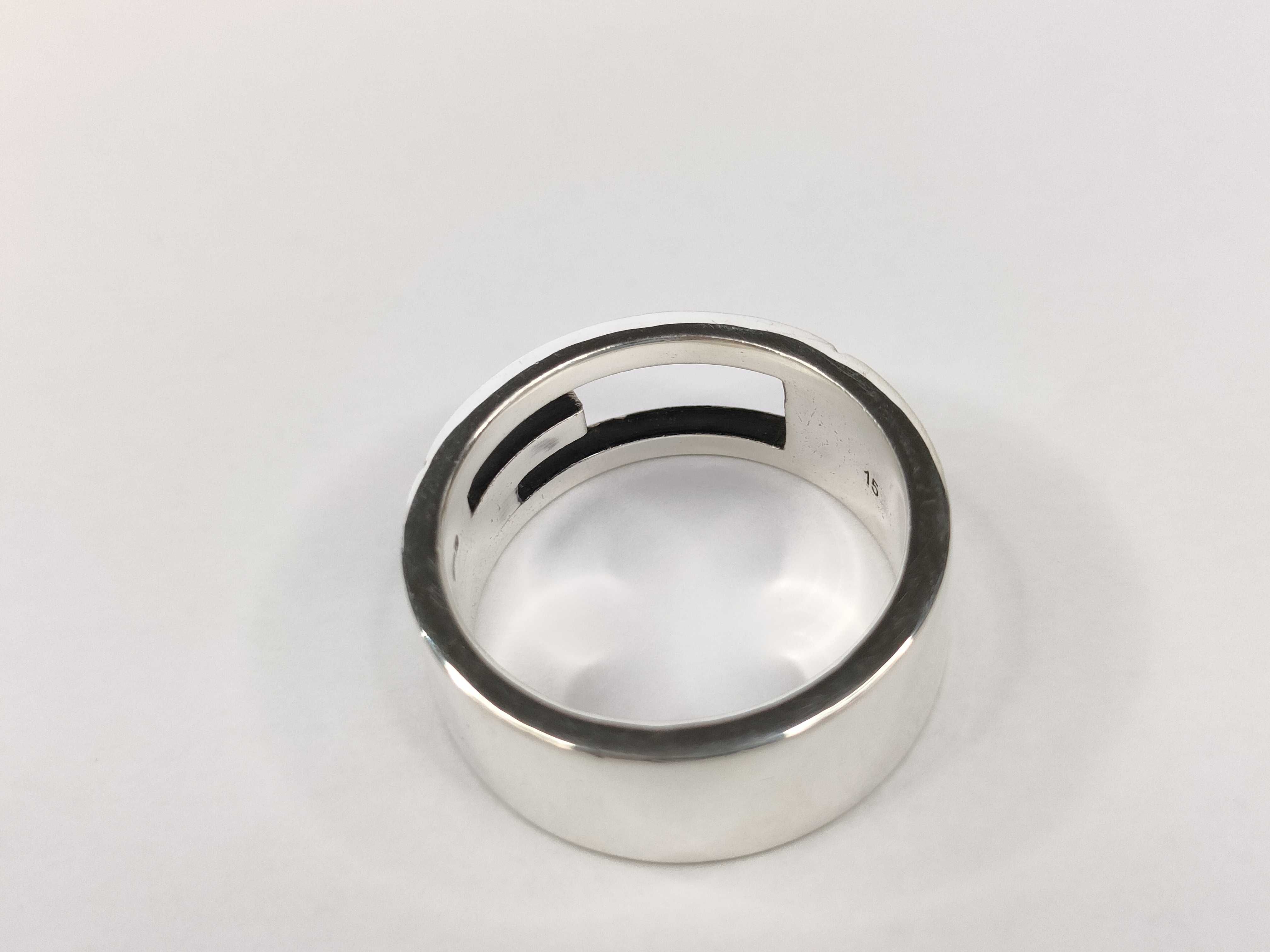 ring, branded G cutout G, SV925, approximately size 14. — view 4