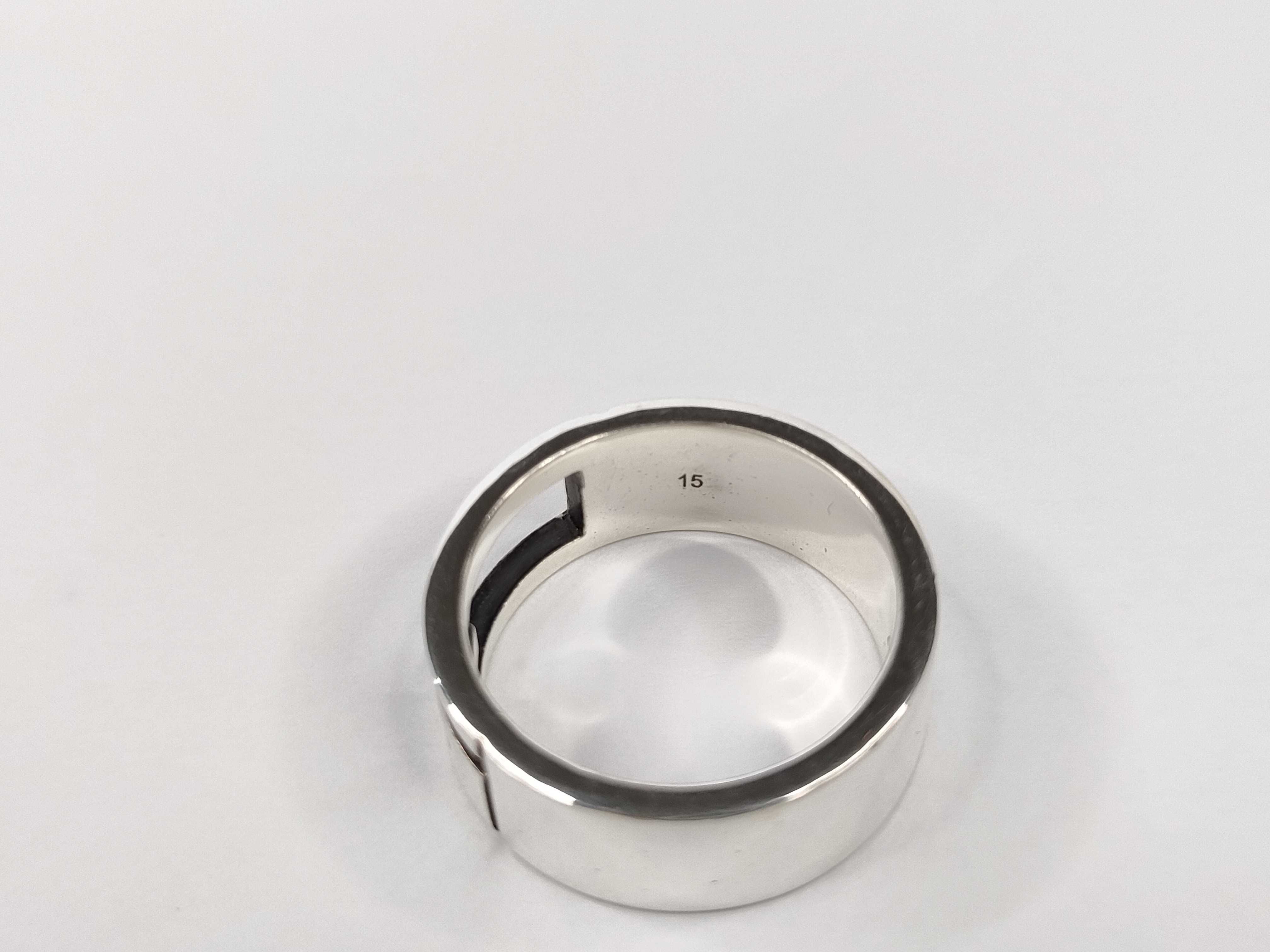ring, branded G cutout G, SV925, approximately size 14. — view 7