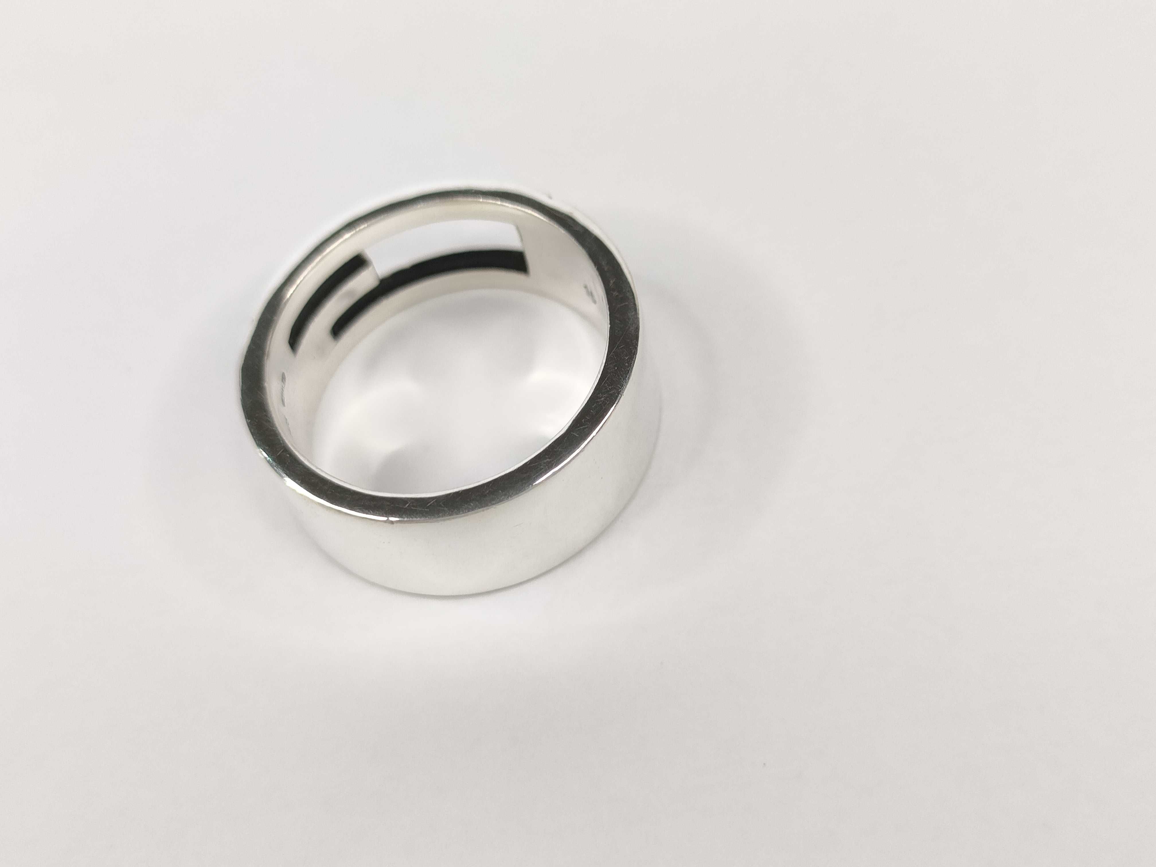 ring, branded G cutout G, SV925, approximately size 14. — view 9