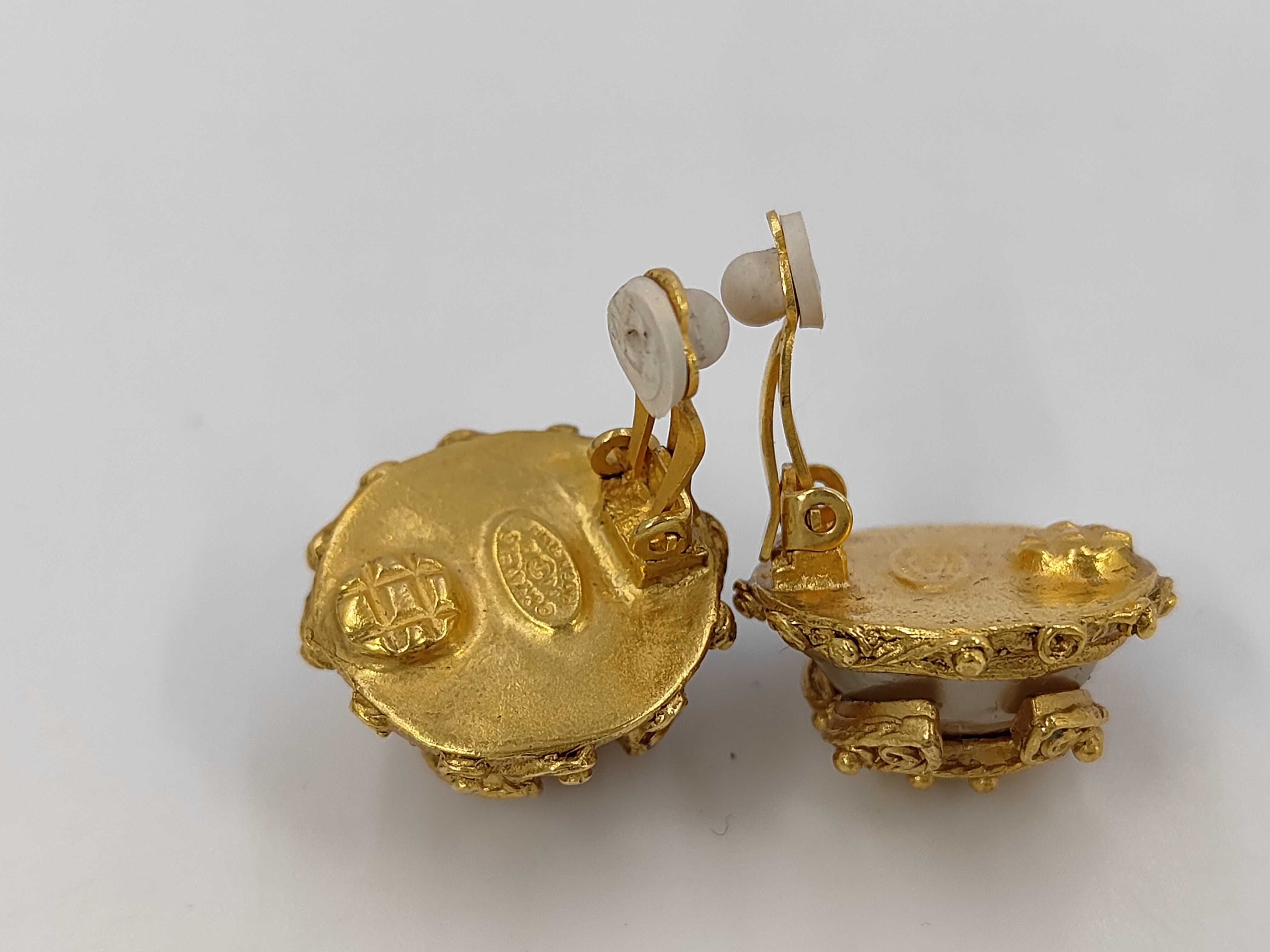earrings — view 4