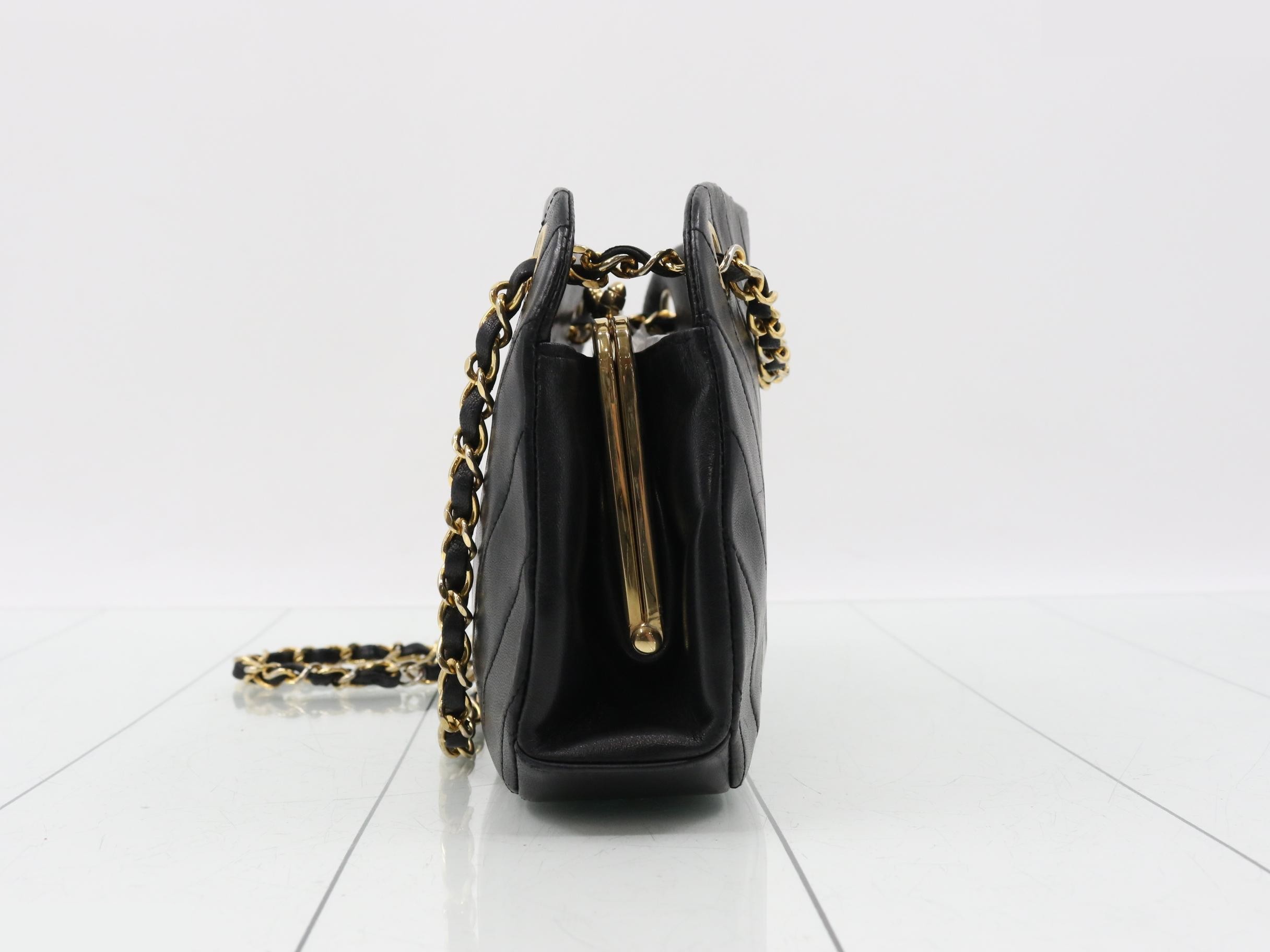 V-stitch lambskin chain shoulder bag — view 3