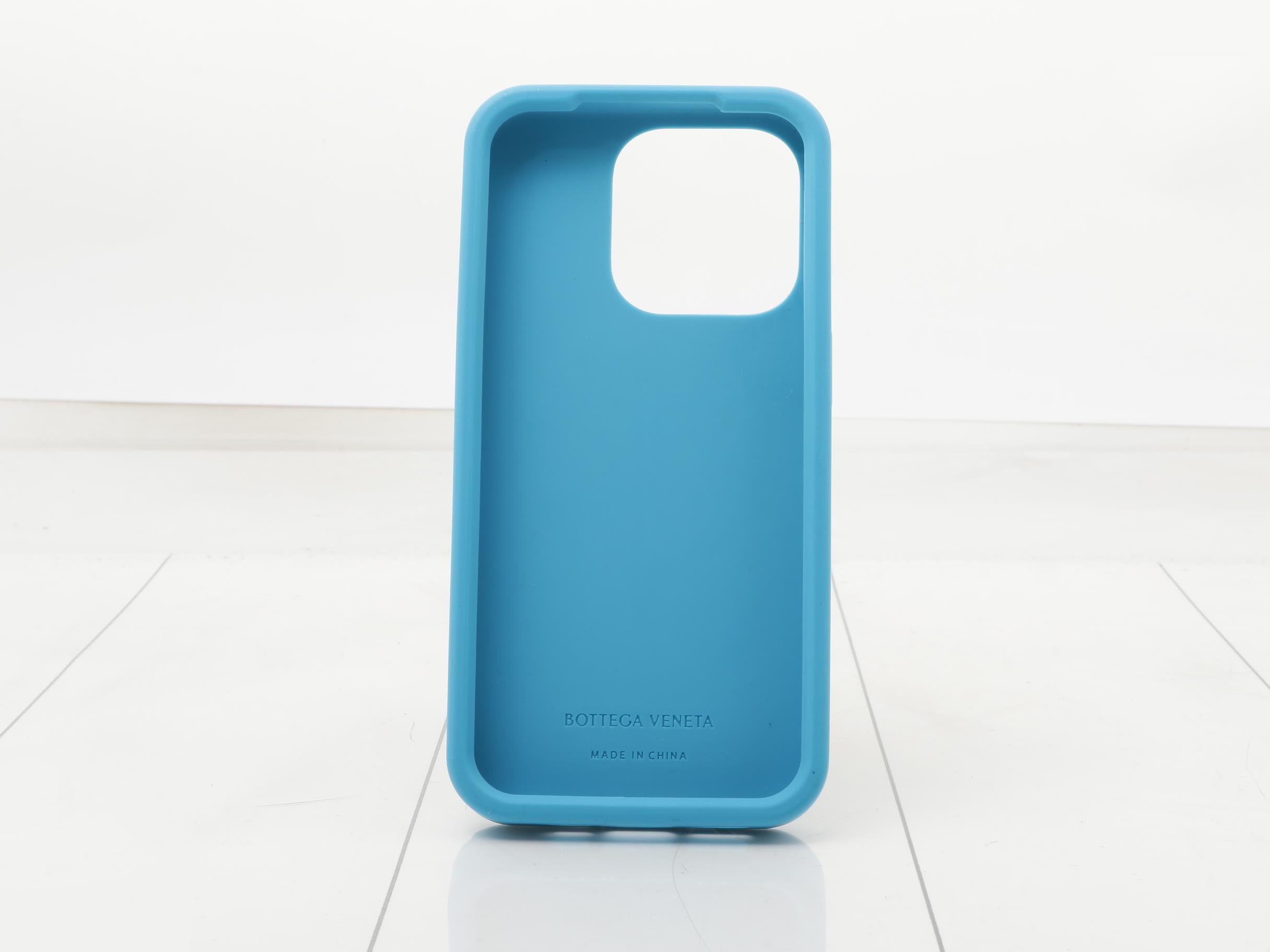 Smartphone cover for iPhone 14 Pro, rubber, light blue — view 2