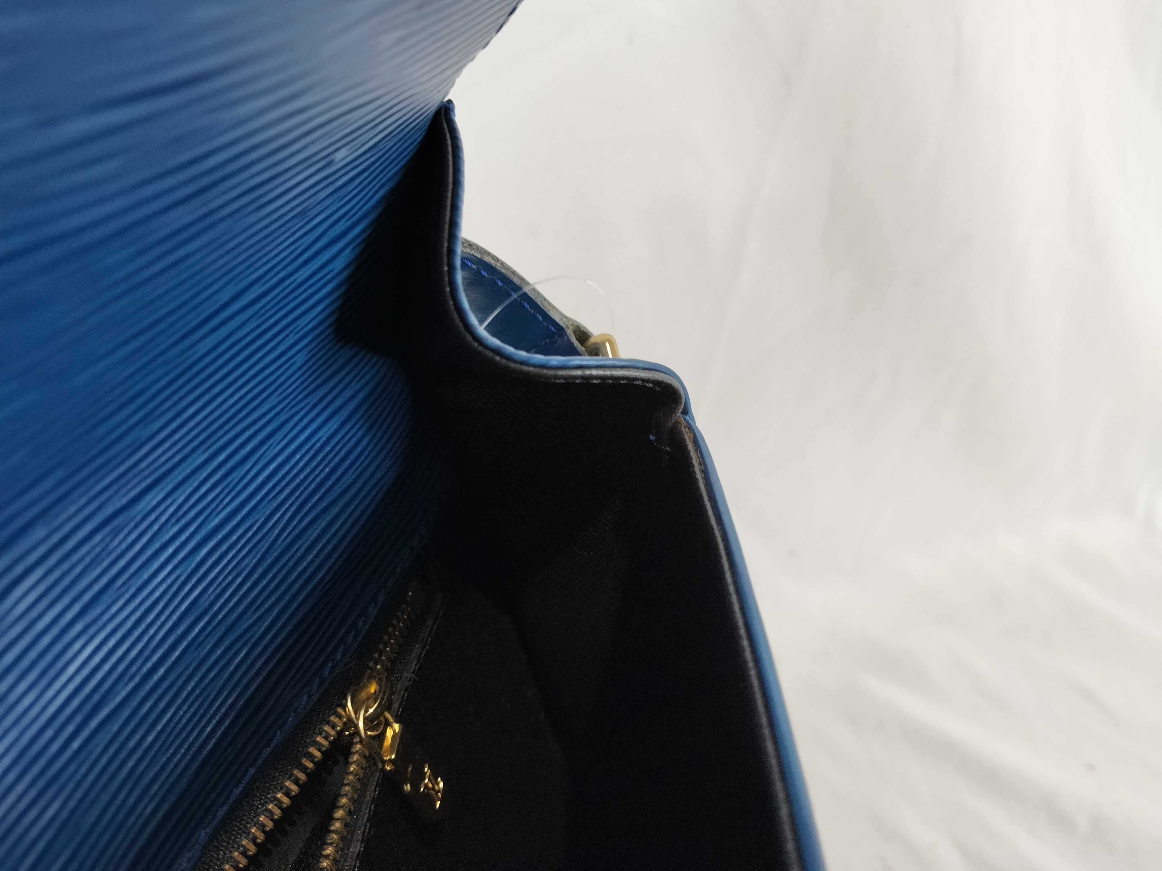 Epi Saint Cloud Shoulder Bag — view 13