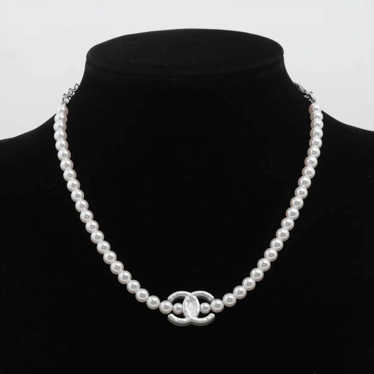 Coco Mark B25C Necklace, Metal x Faux Pearl, Silver, — view 5