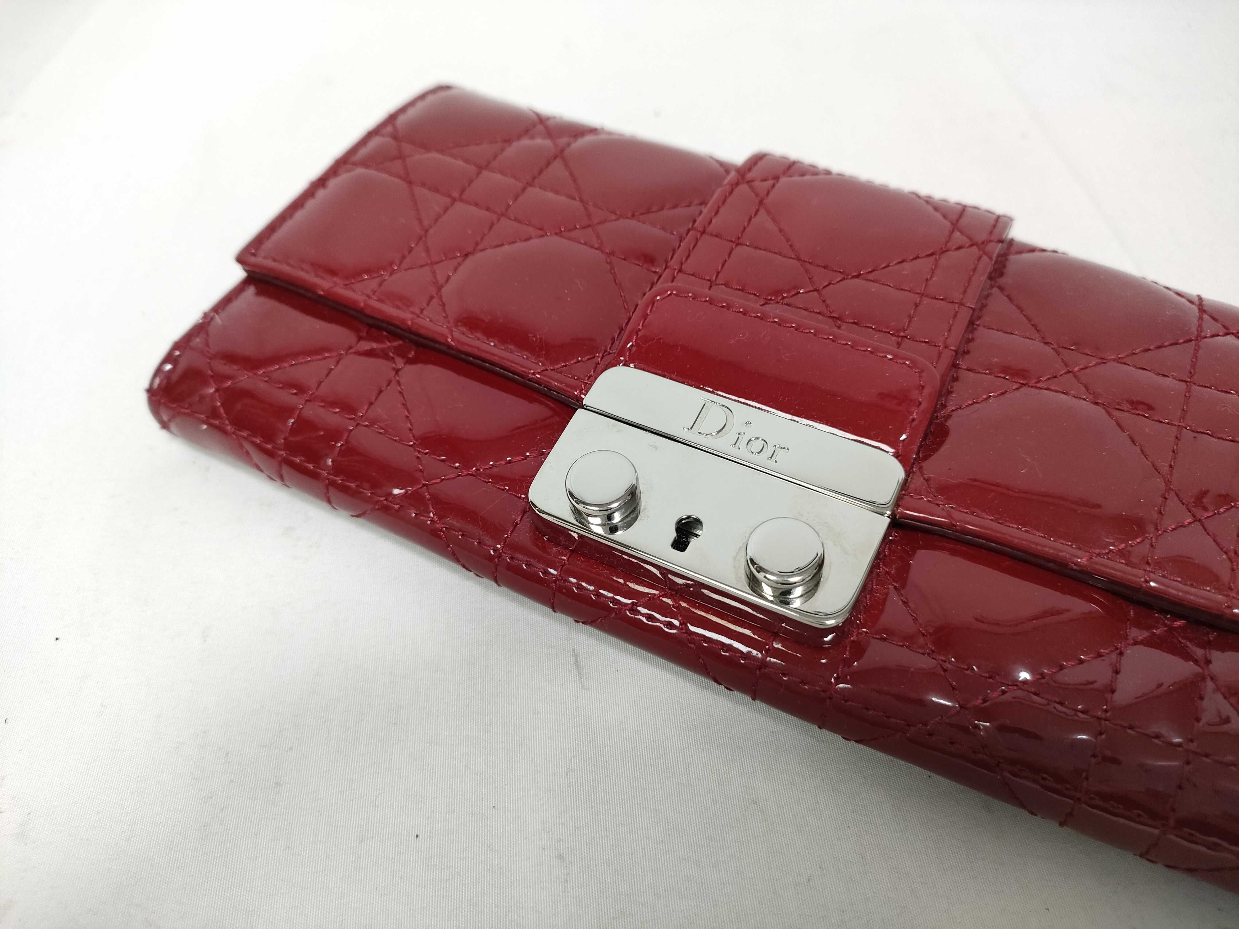 Red Enamel Chain Wallet — view 4