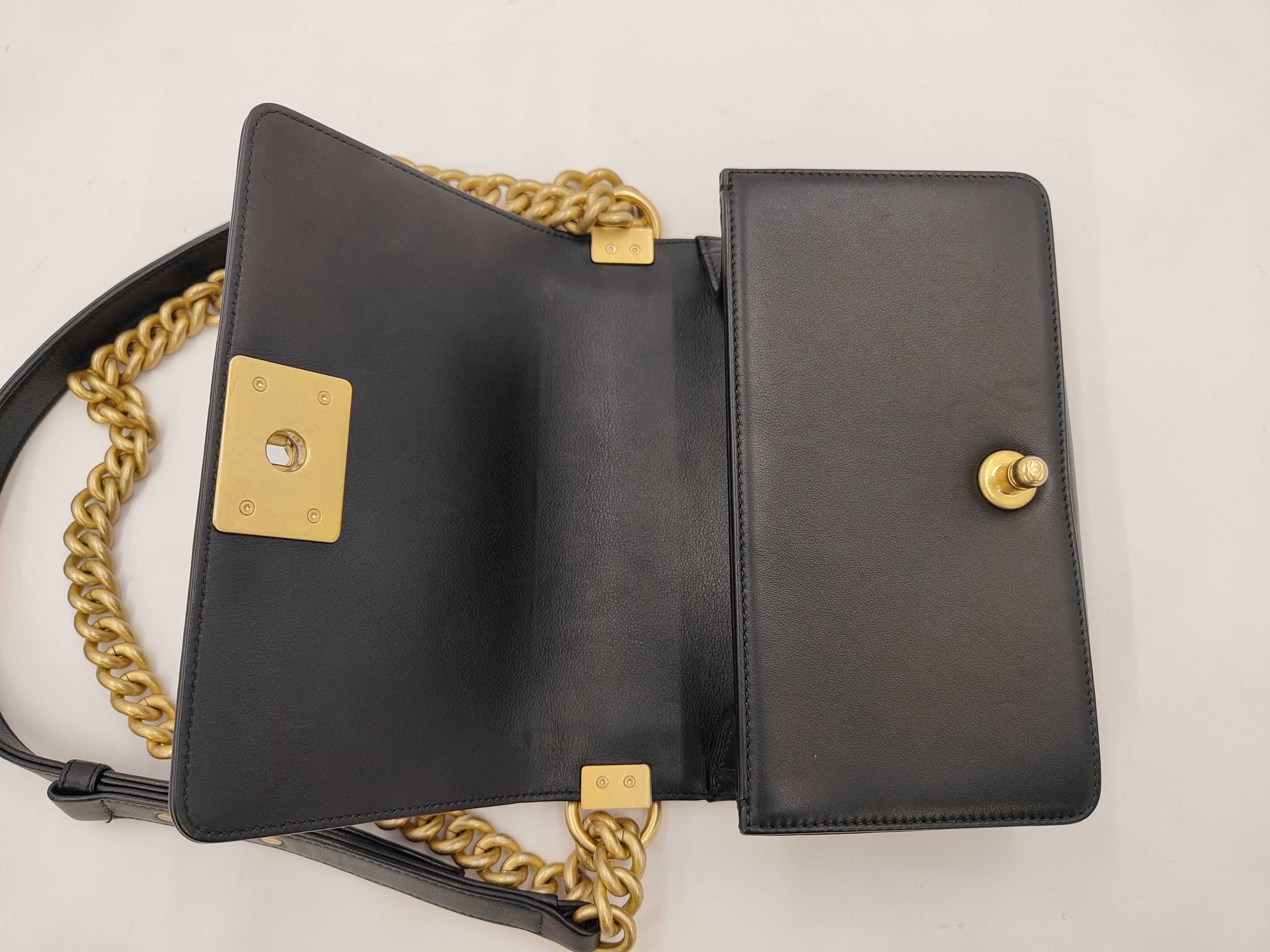 Lambskin Black Boy Chanel RFID Shoulder Bag — view 9