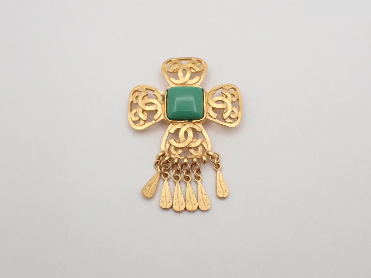 95P Brooch
